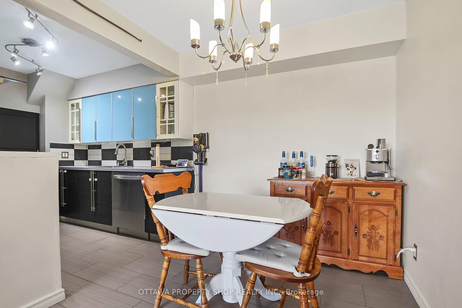 1F Banner Road, Ottawa, ON — photo 3