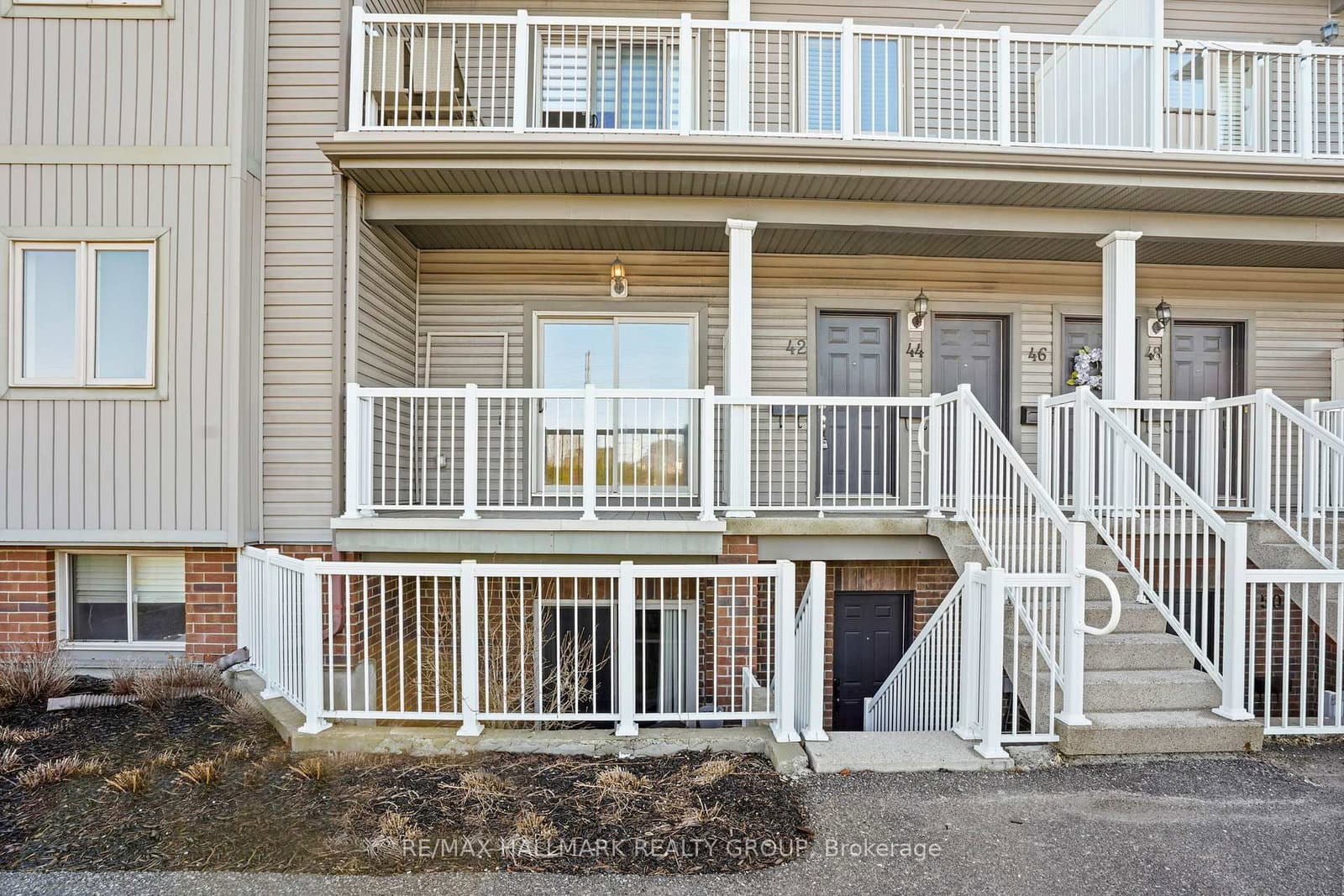 42 Sternes Private, Orleans, ON — photo 2