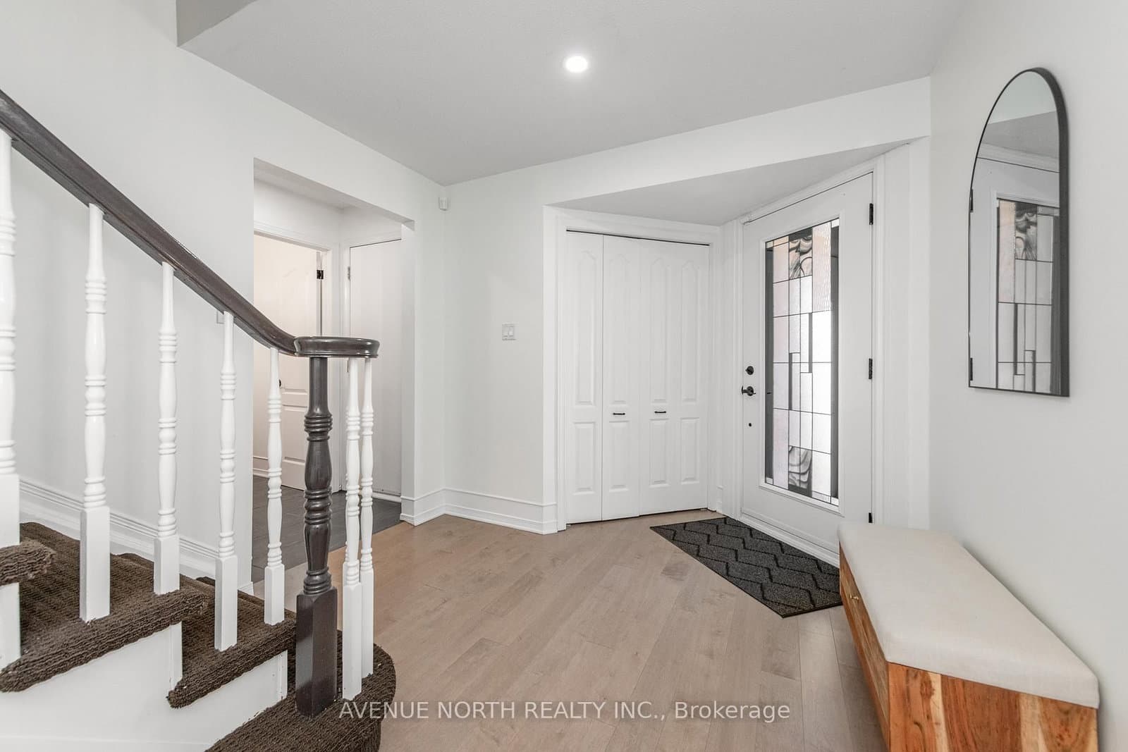 3028 Courtyard Crescent, Ottawa, ON — photo 2