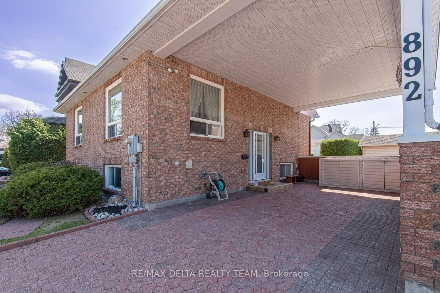 892 Beauchamp Avenue, Orleans, ON — photo 2