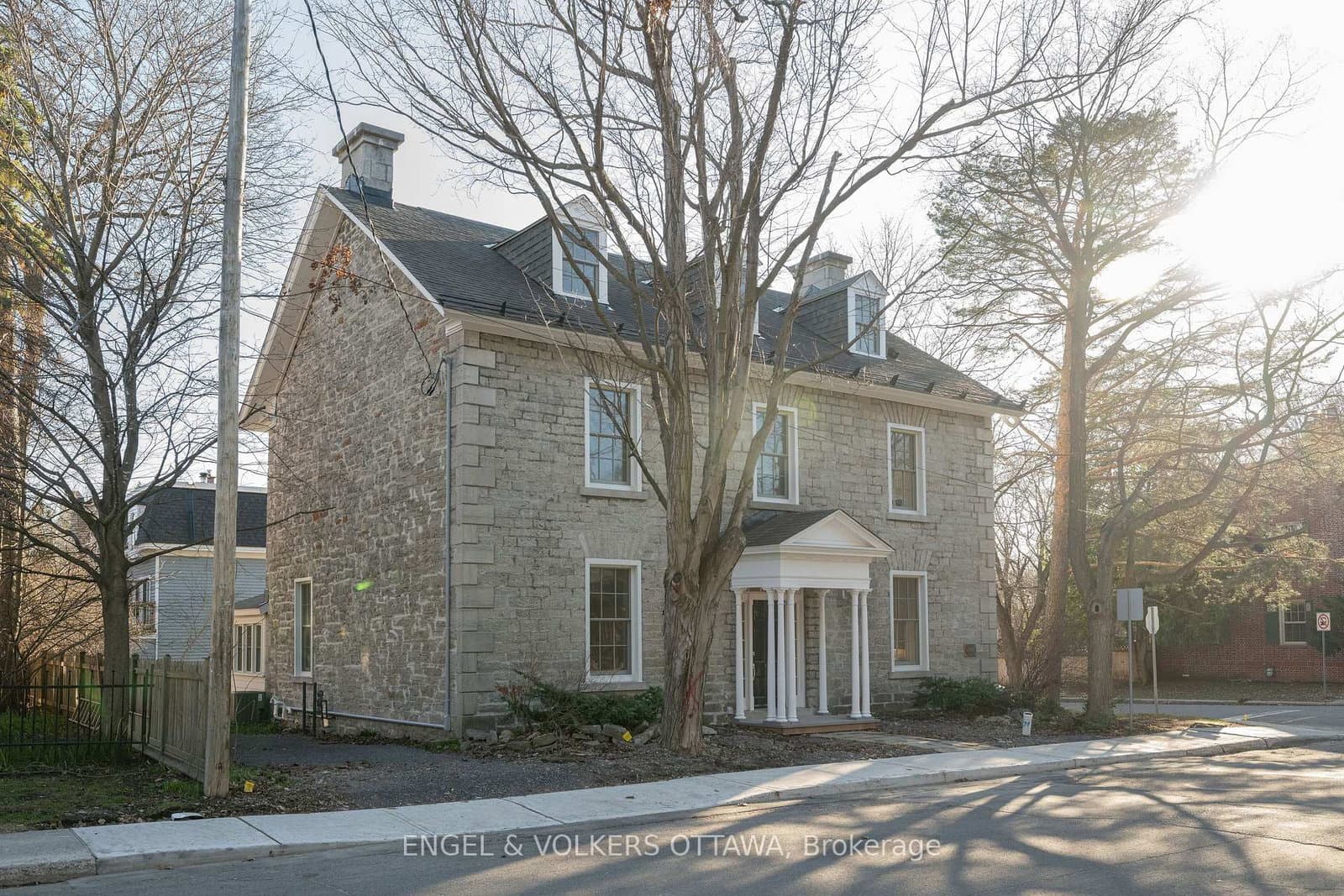 35 MacKay Street, Ottawa, ON