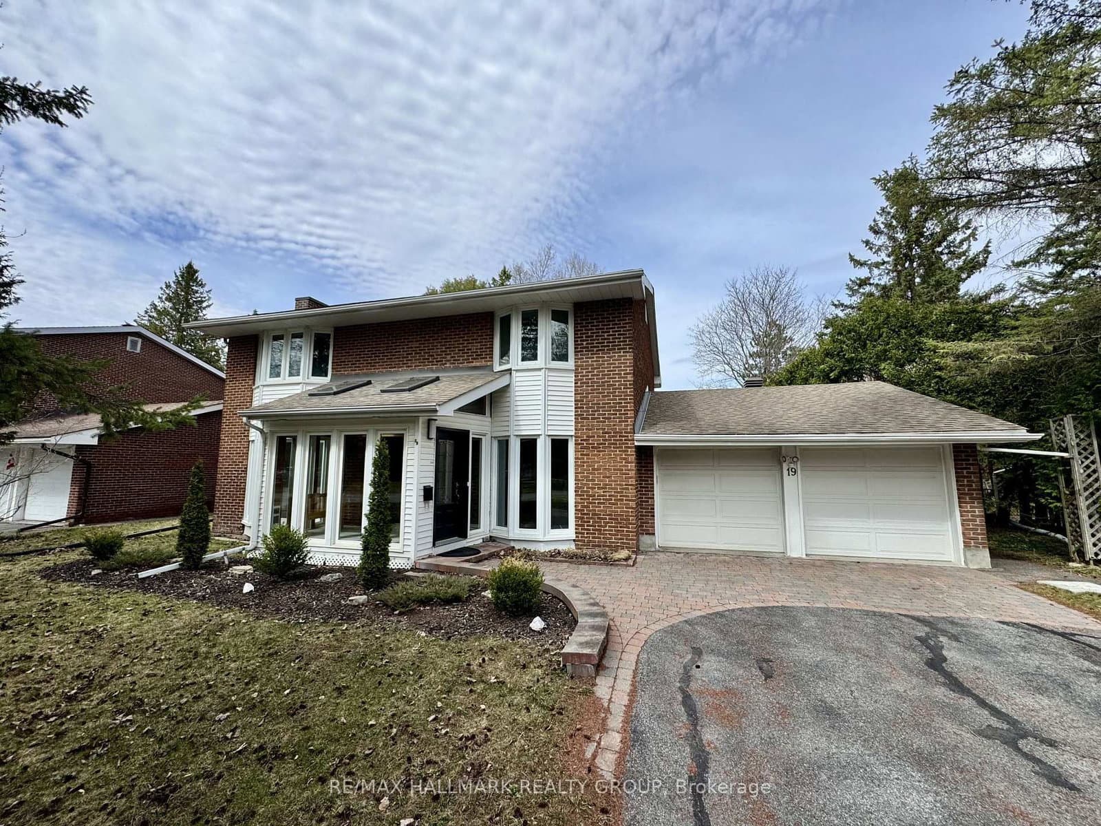 19 Kingsford Crescent, Ottawa, ON