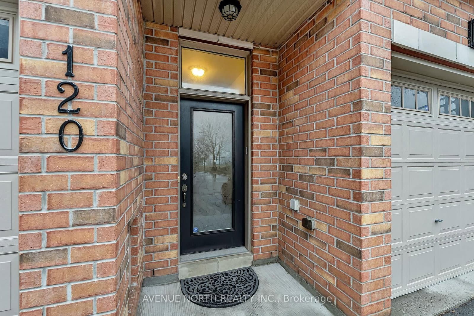 120 Lionel Private, Ottawa, ON — photo 3