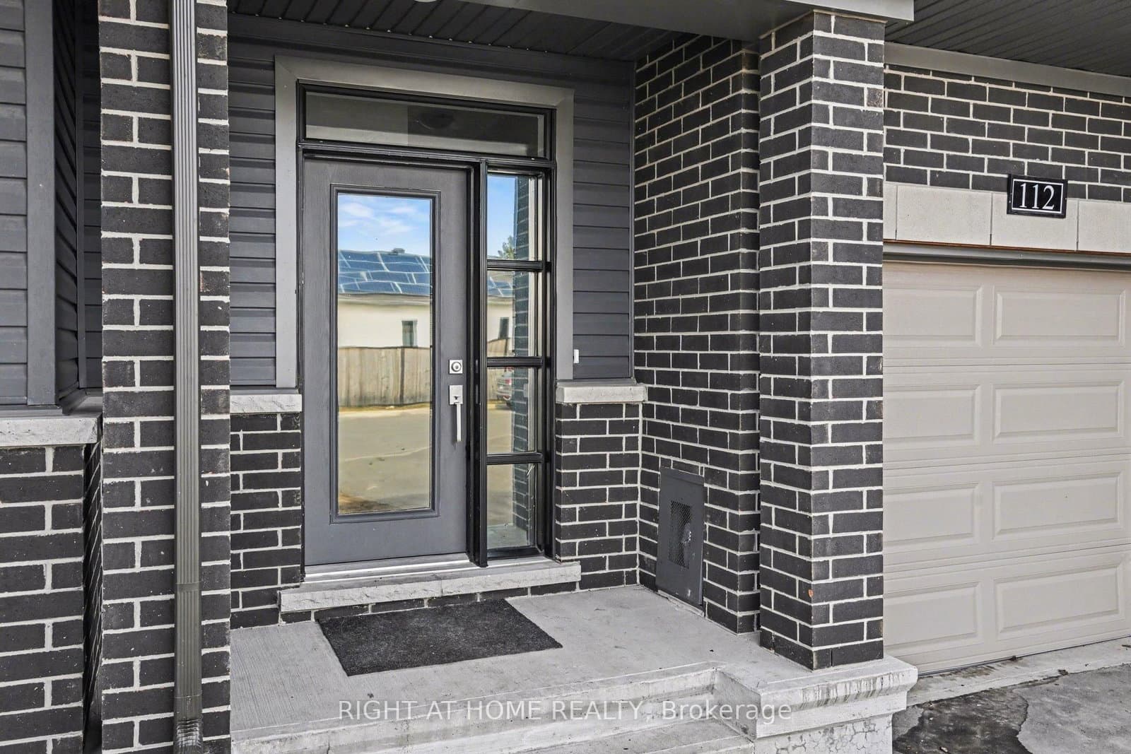 112 Attwell Private, Kanata, ON — photo 3