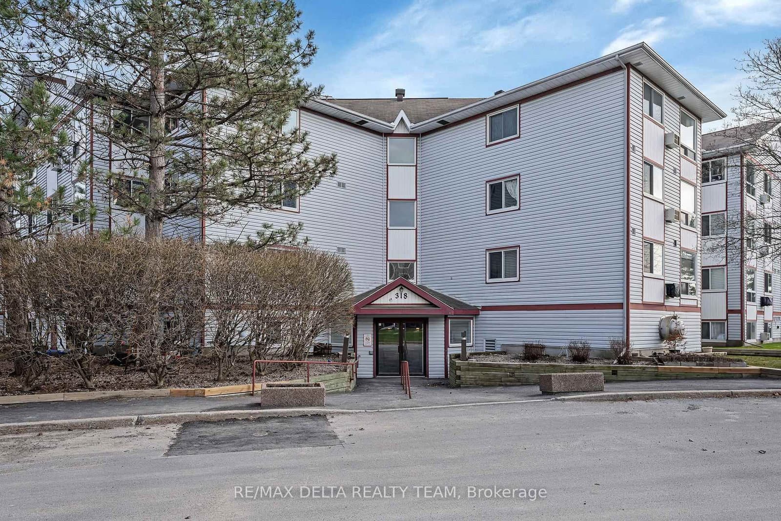 119 - 318 LORRY GREENBERG Drive, Ottawa, ON