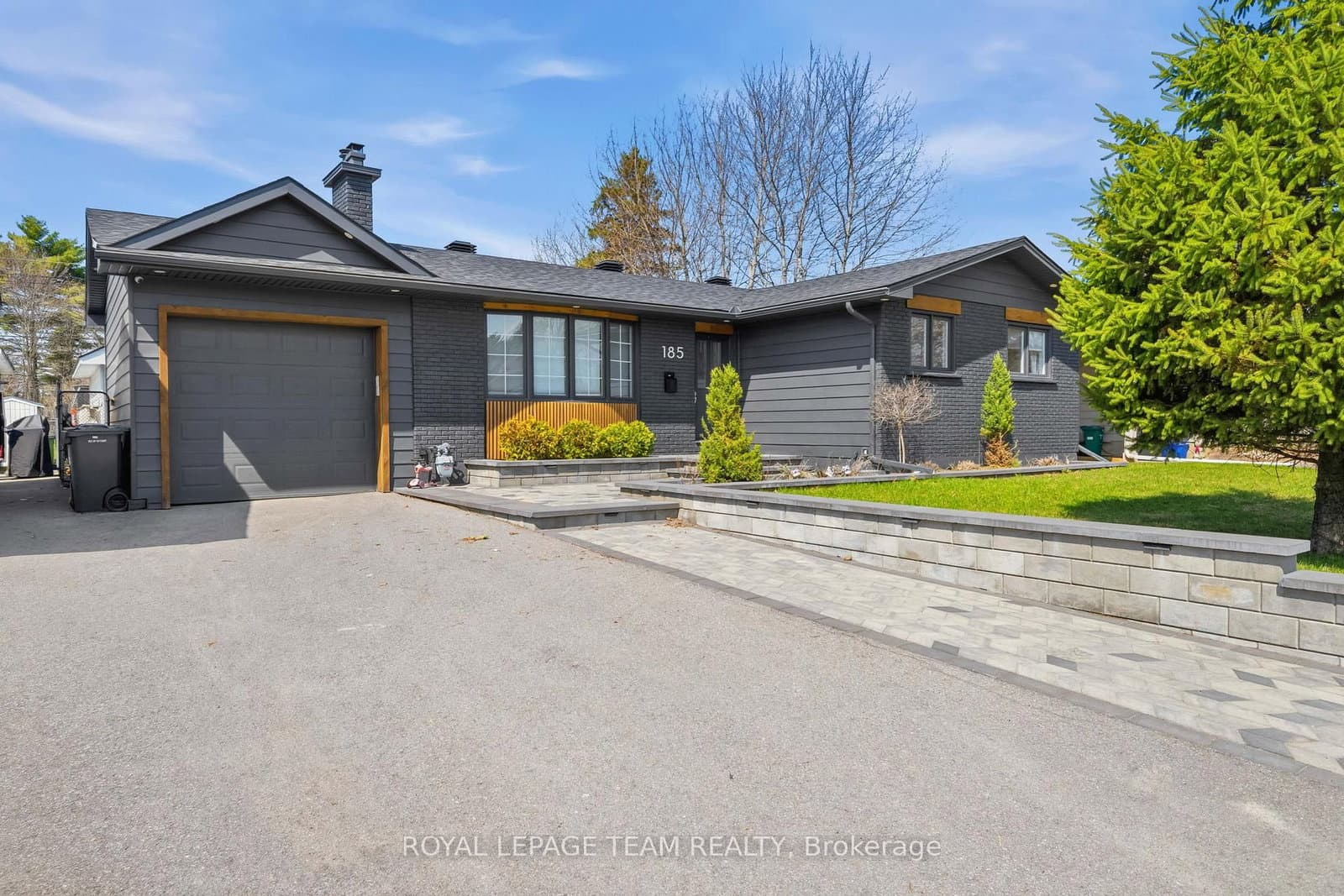 185 Lacroix Avenue, Gloucester, ON