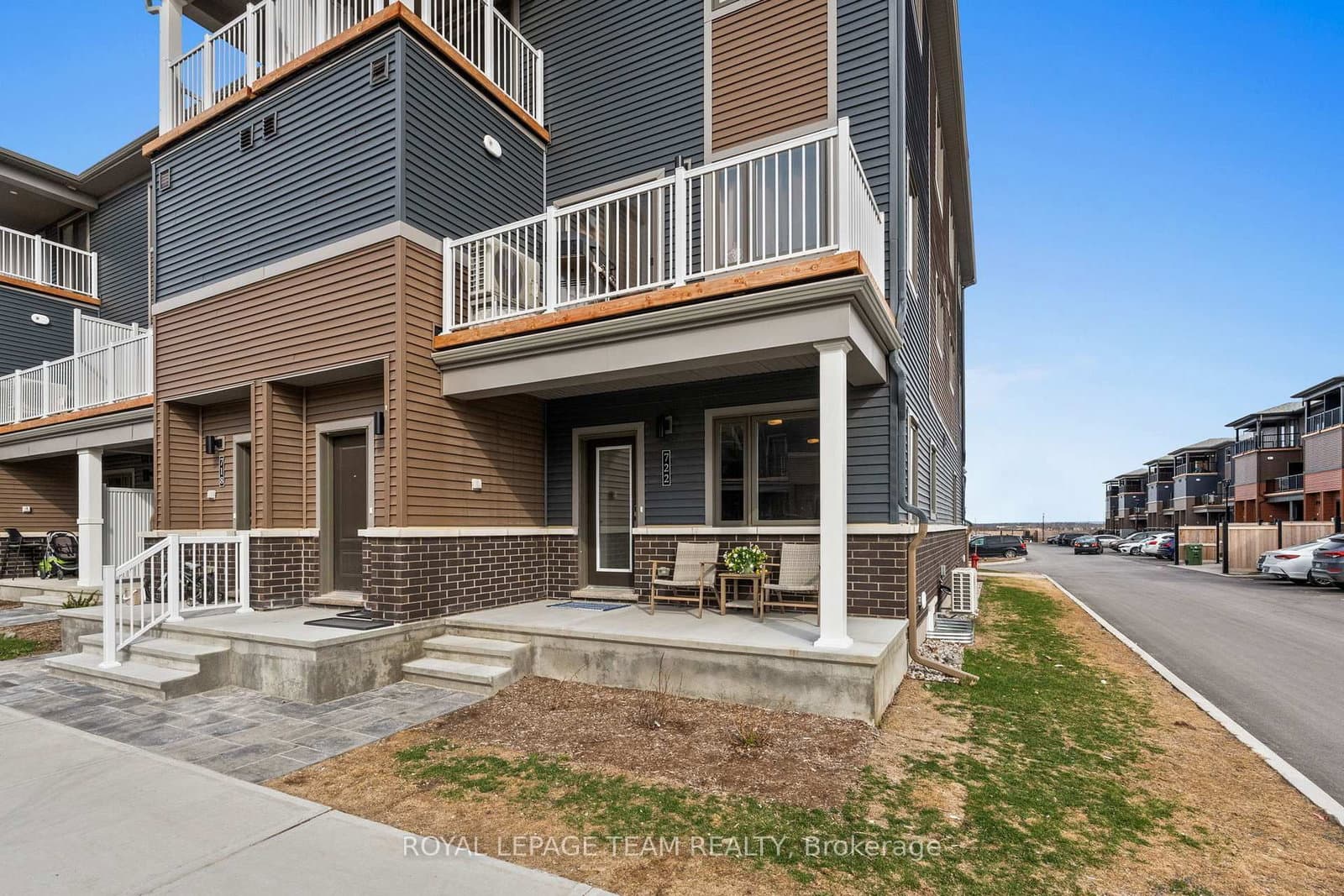 722 Parnian Private, Ottawa, ON — photo 2