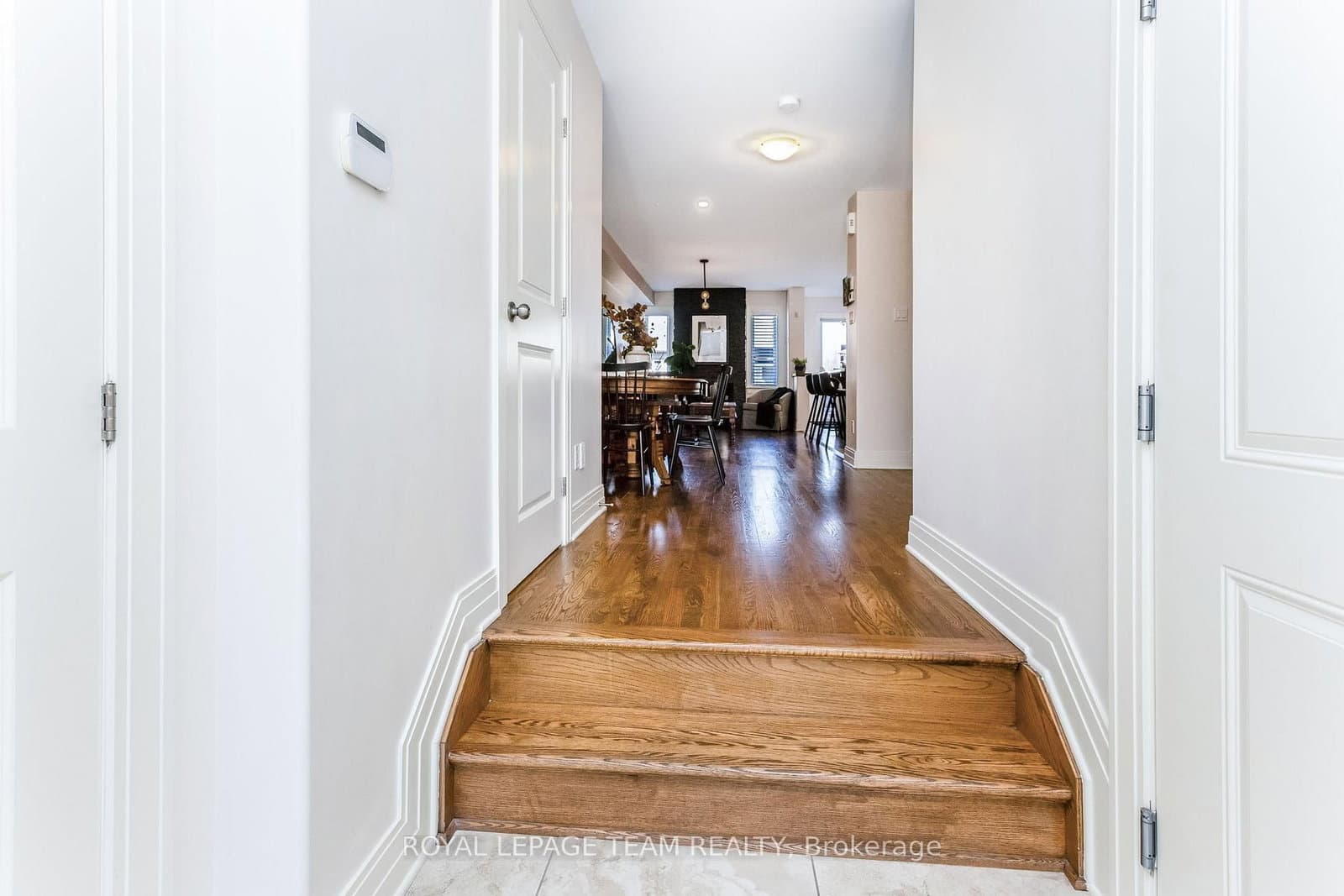 121 Woodhurst Crescent, Ottawa, ON — photo 3