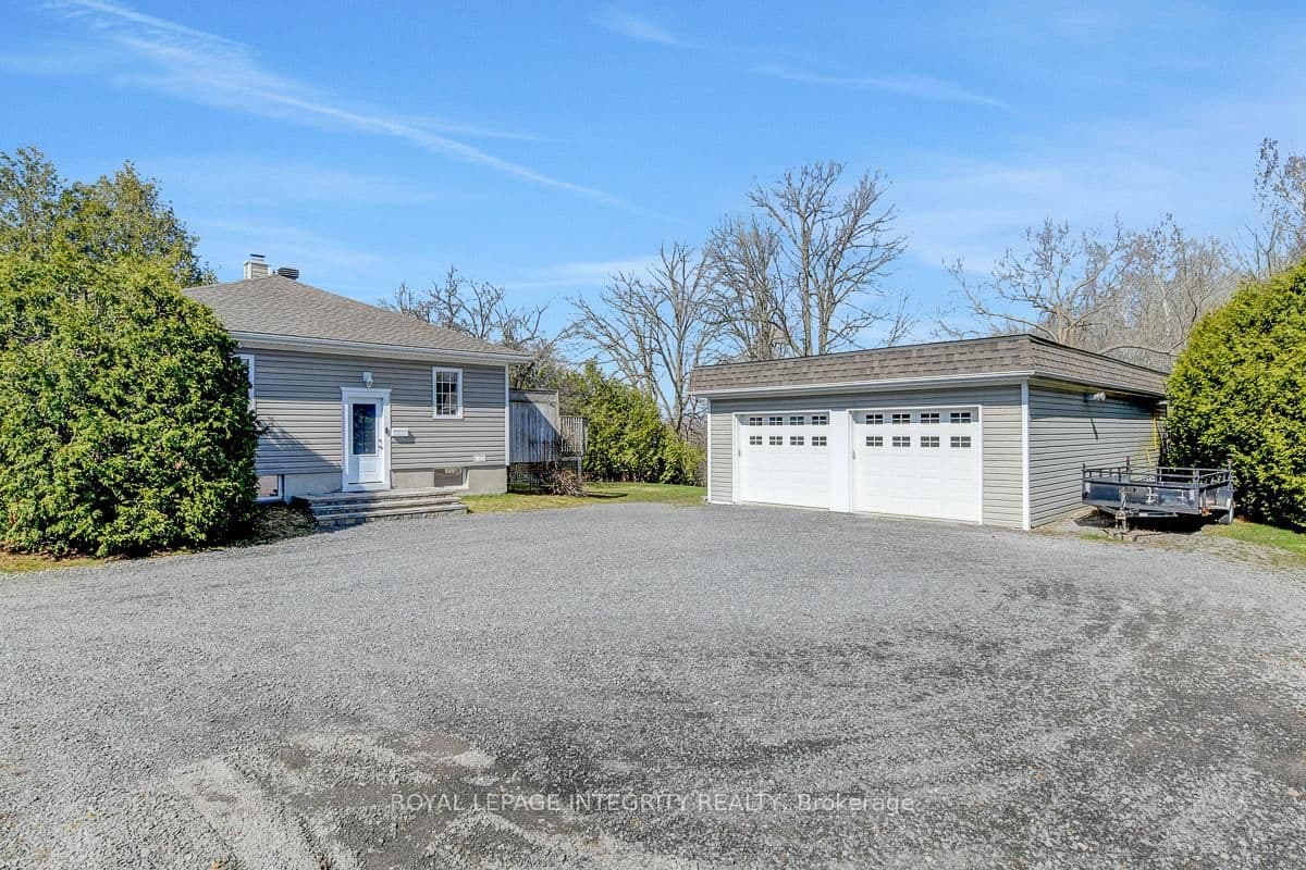 1099 Old Montreal Road, Ottawa, ON — photo 2
