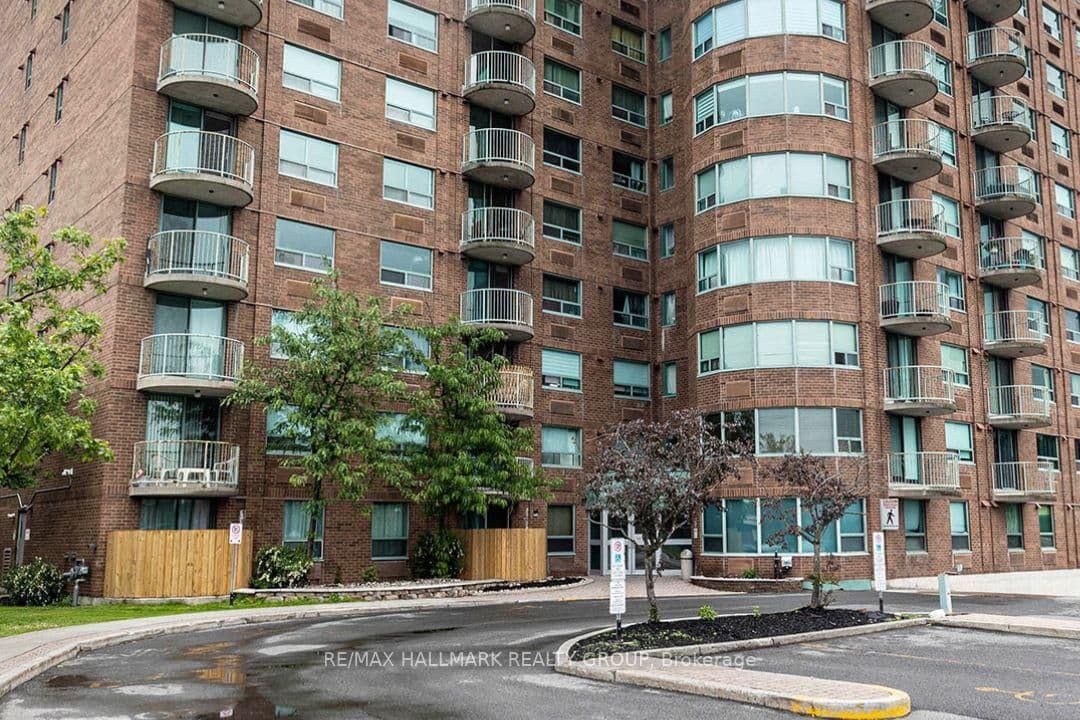 801 - 1440 HERON Road, Ottawa, ON