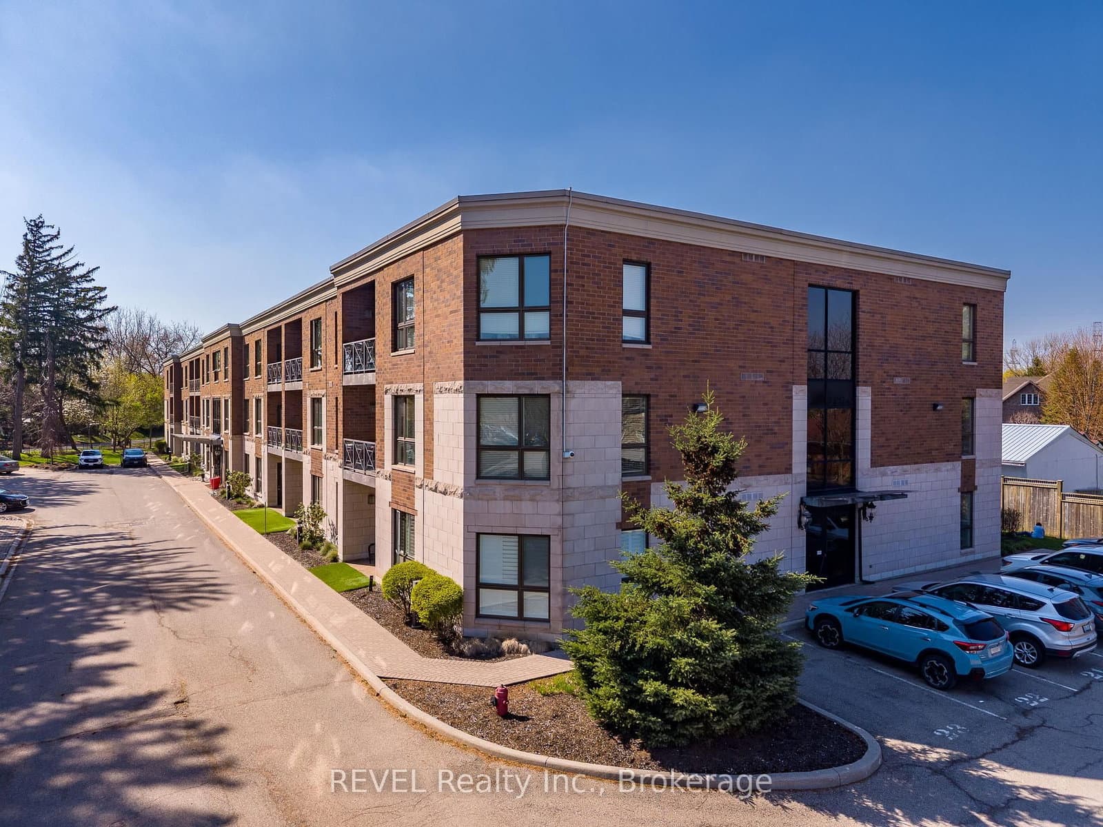 212 - 2799 St. Paul Avenue, Niagara Falls, ON
