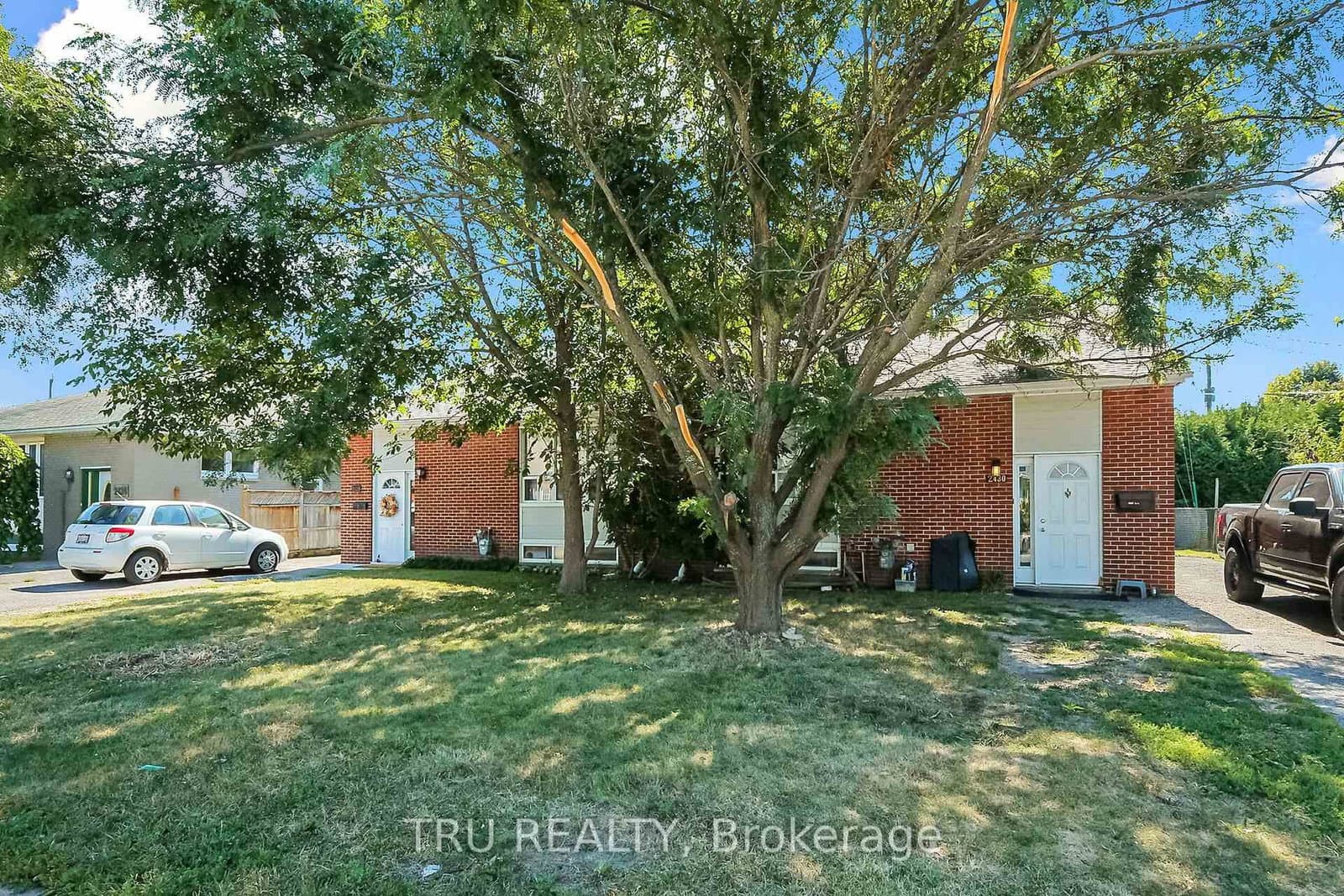 2428-2430 Iris Street, Ottawa, ON — photo 2