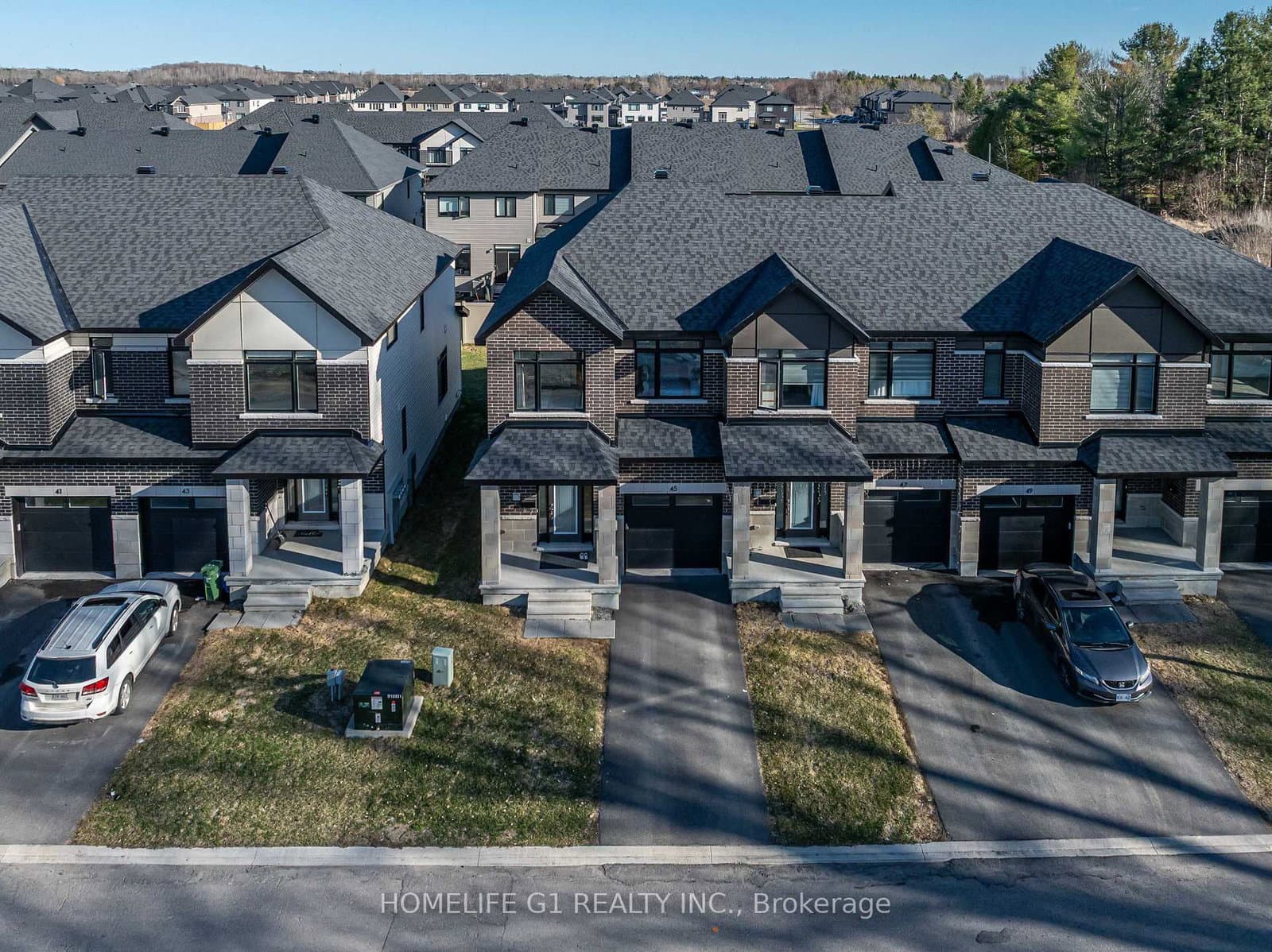 45 Moosonee Crescent, Ottawa, ON