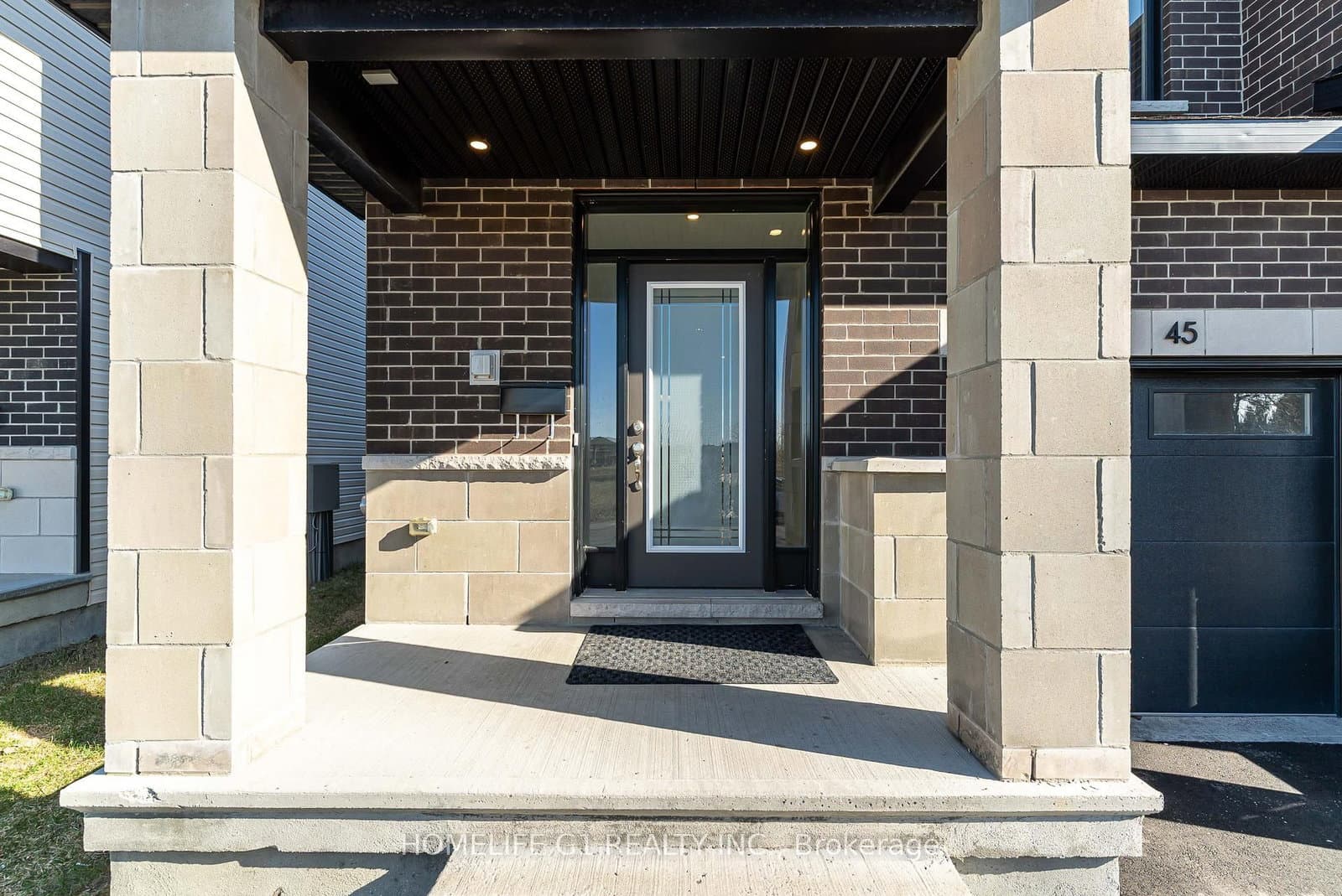 45 Moosonee Crescent, Ottawa, ON — photo 2