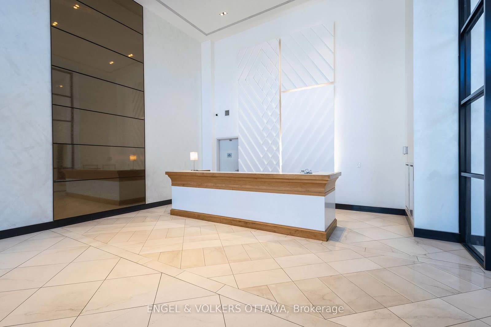 302 - 255 Bay Street, Ottawa, ON — photo 3