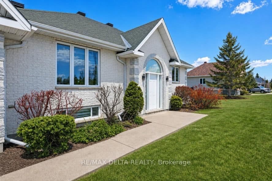 2031 Devine Road, Vars, ON