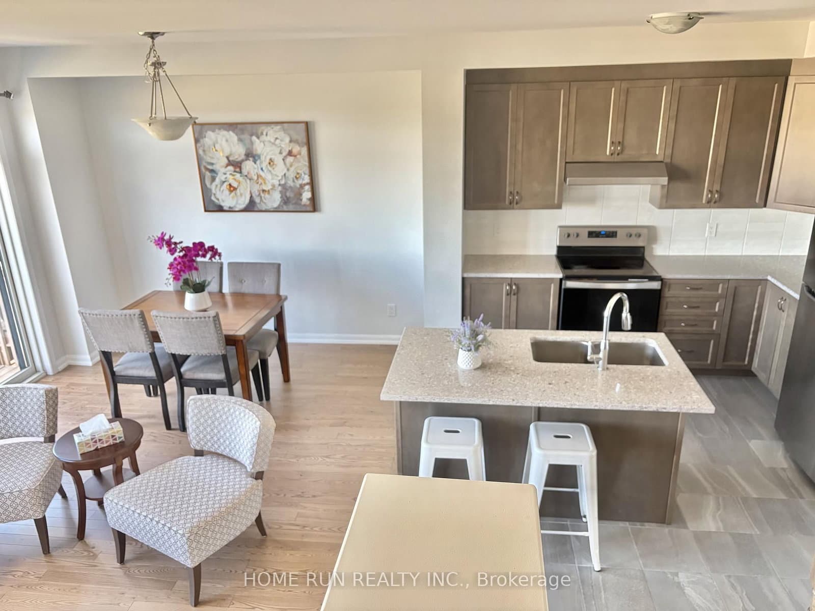 111 TEELIN Circle, Ottawa, ON — photo 3