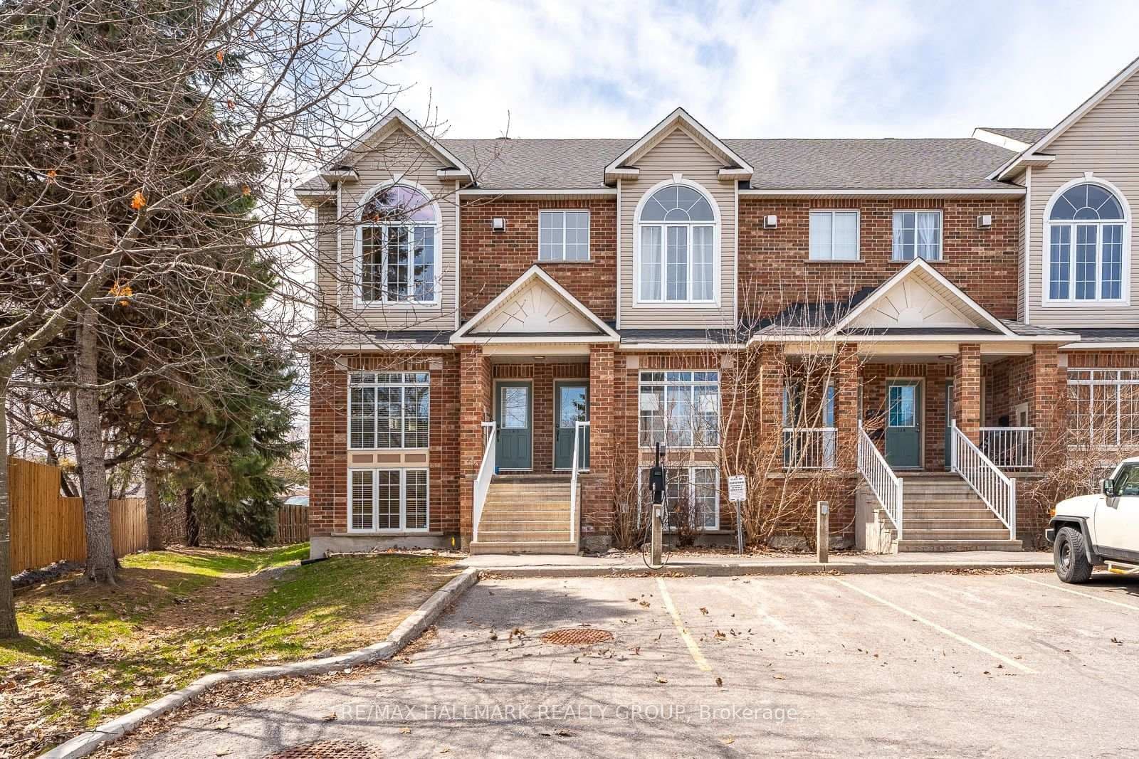 142 Gatestone Private, Ottawa, ON — photo 3