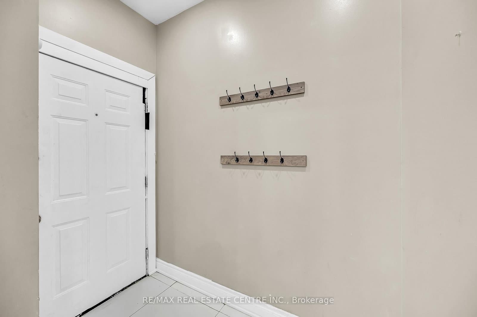 334 CANNON Street, Hamilton, ON — photo 3