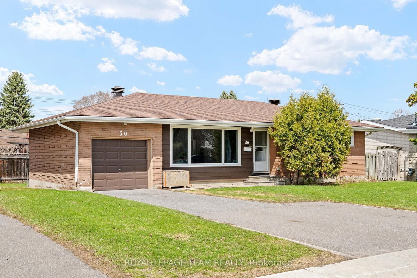 50 Hilliard Avenue, Ottawa, ON — photo 2