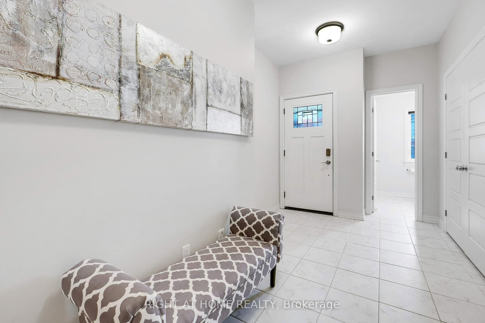 554 Labrador Crescent, Ottawa, ON — photo 3