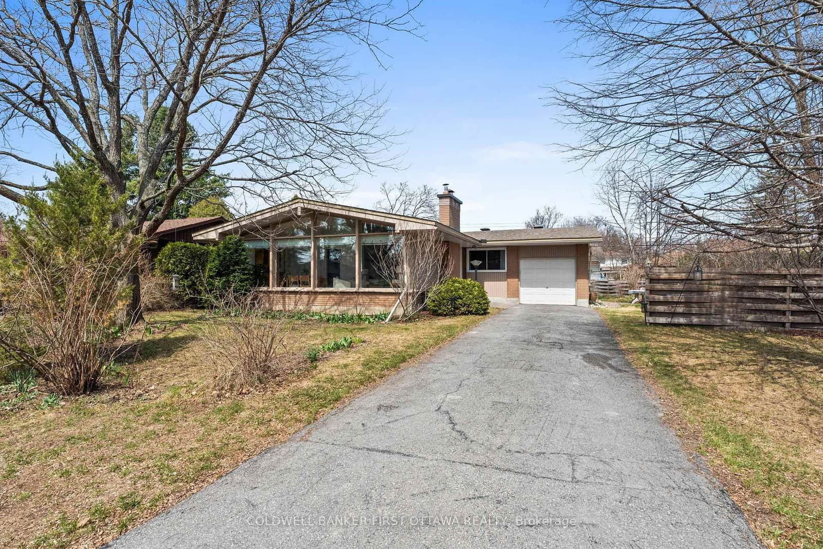 54 Evergreen Drive, Ottawa, ON