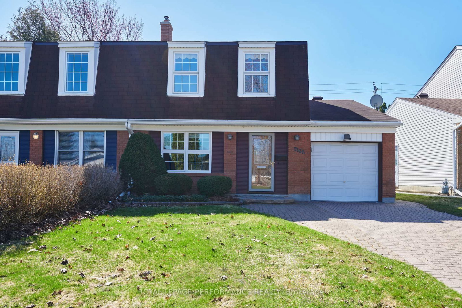 2166 Bickerton Avenue, Ottawa, ON