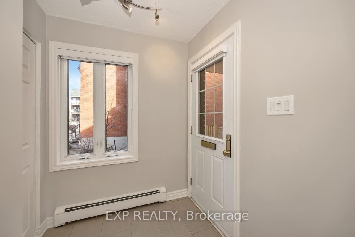 45 Crispin Private, Ottawa, ON — photo 2