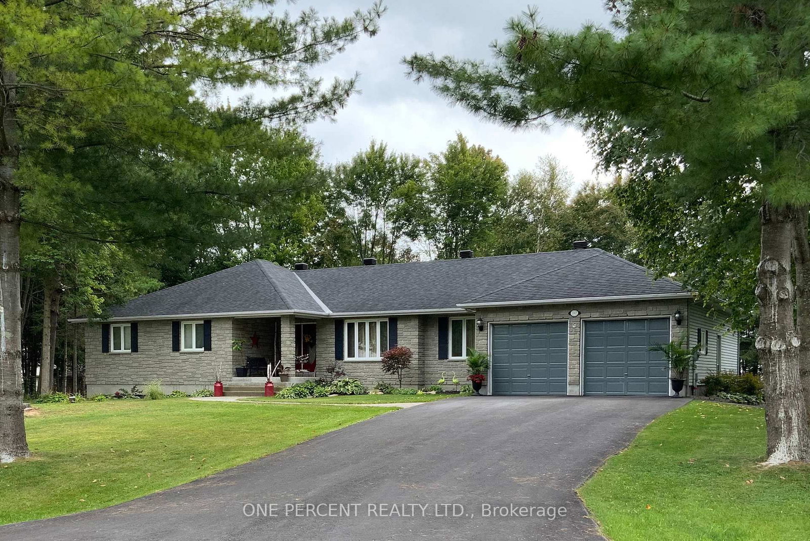 1267 Randboro Crescent, Navan, ON — photo 2