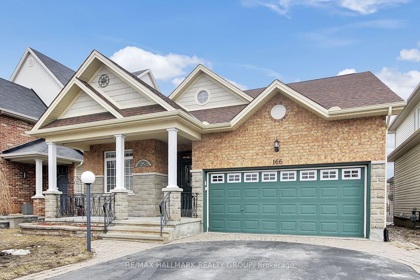 166 Lamplighters Drive, Ottawa, ON