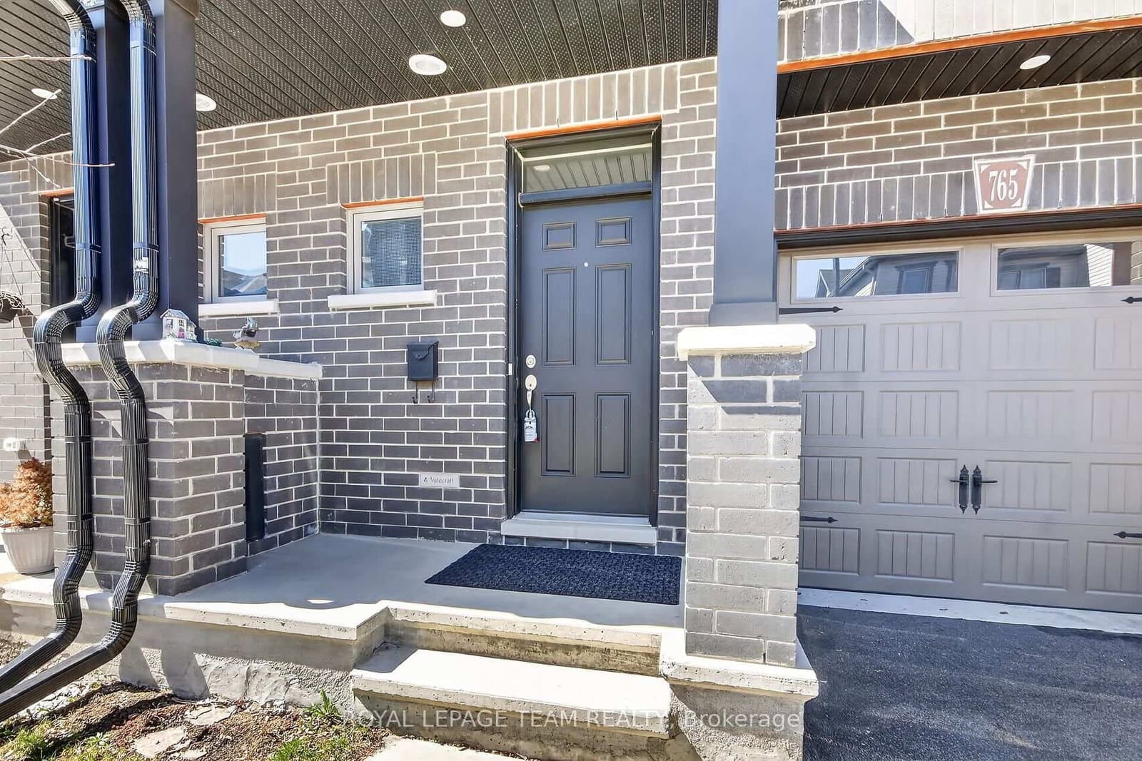 765 Dearborn Private, Ottawa, ON — photo 2