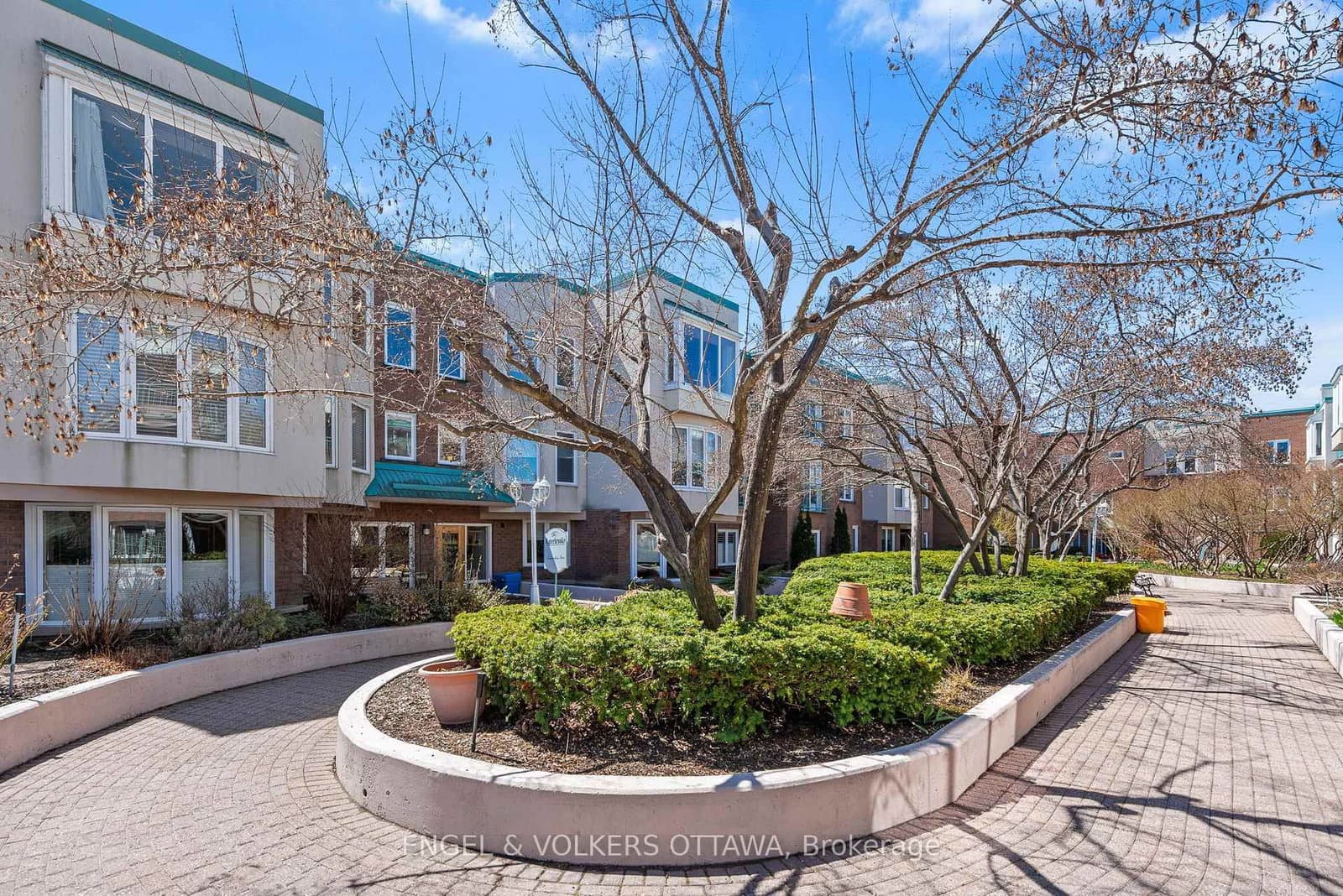 403 - 1 Columbus Avenue, Ottawa, ON