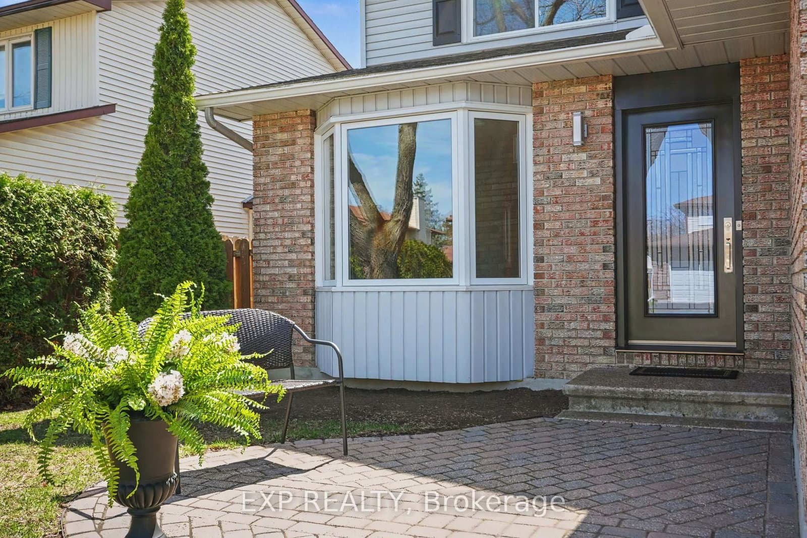 865 Acadian Gardens, Ottawa, ON — photo 3