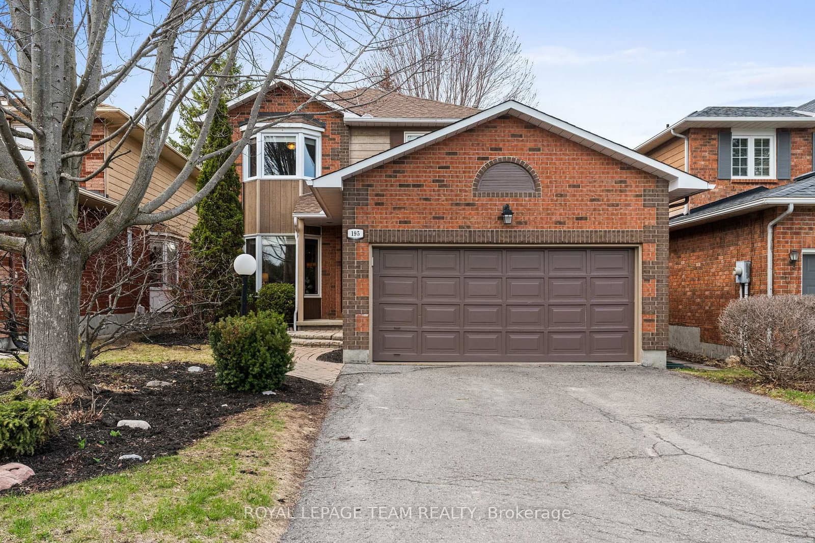 195 Walden Drive, Ottawa, ON