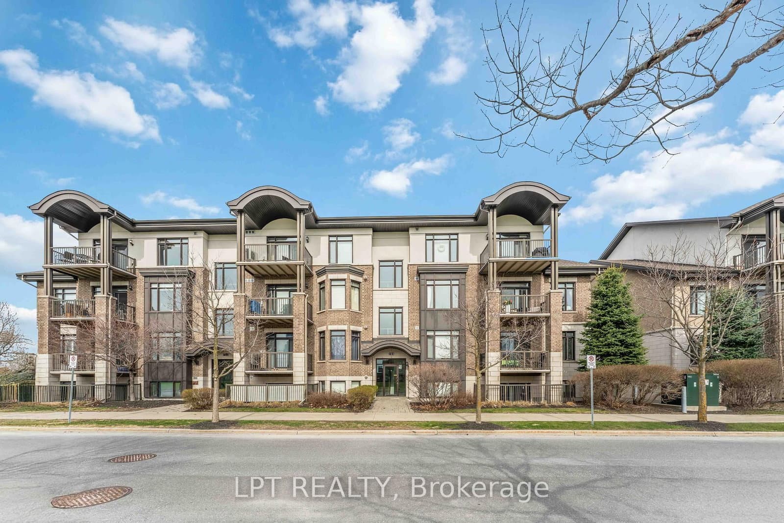 301 - 755 Beauparc Private, Ottawa, ON