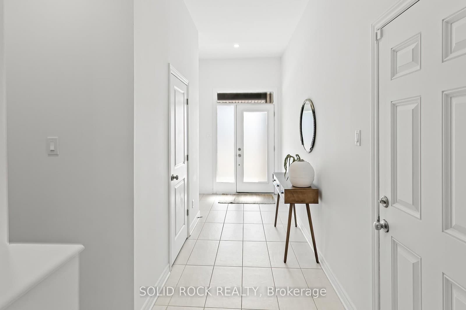 949 Omagaki Way, Ottawa, ON — photo 2