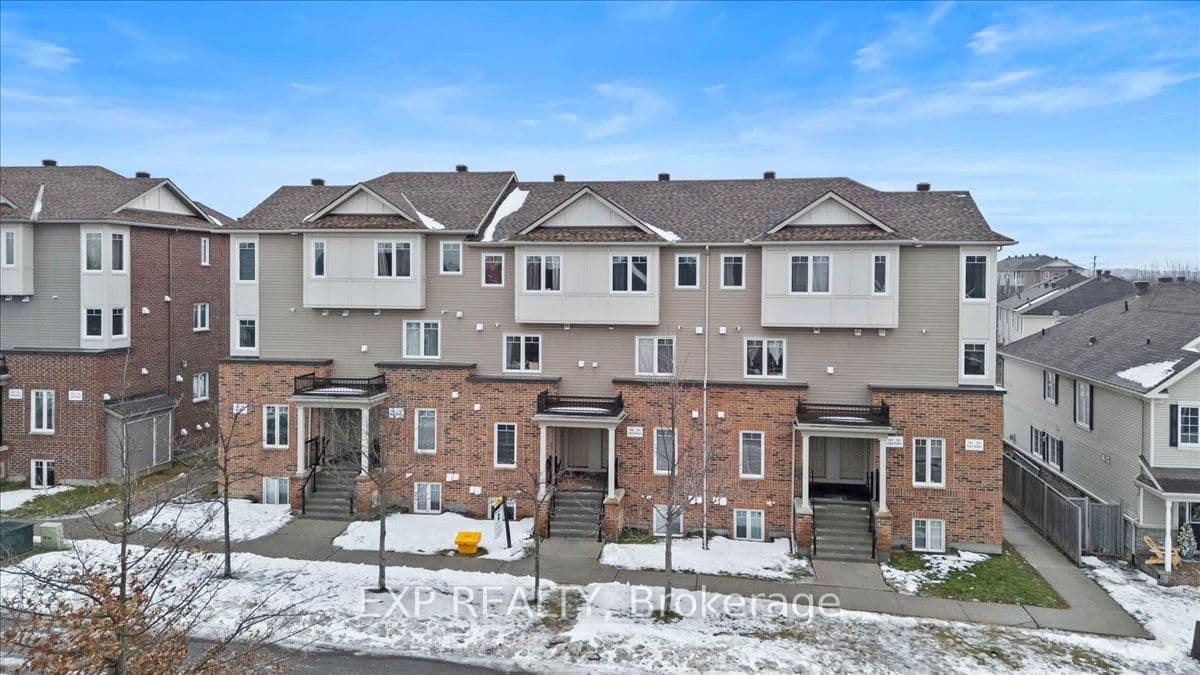 290 Espin Heights, Ottawa, ON