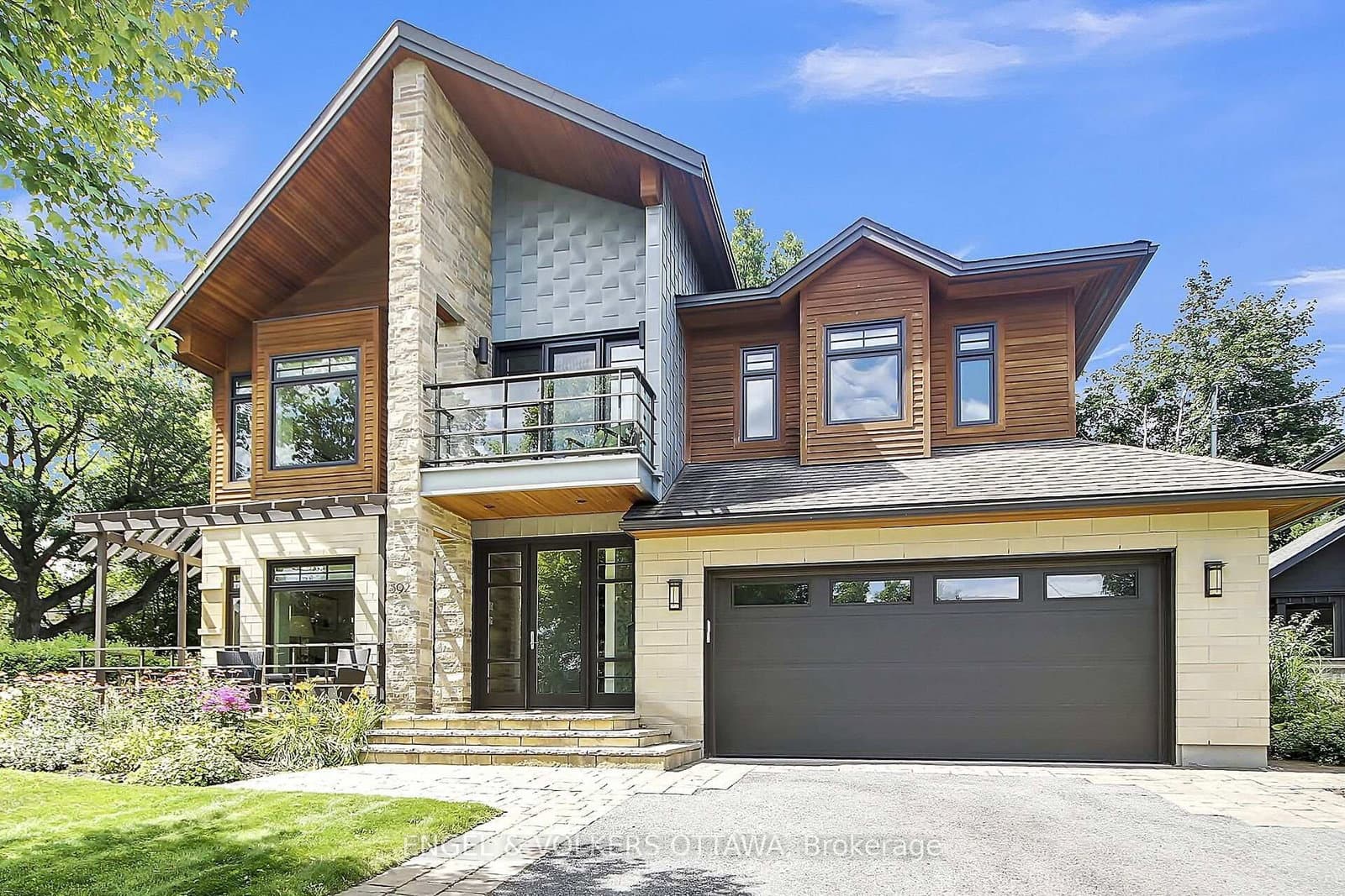 592 Brierwood Avenue, Ottawa, ON