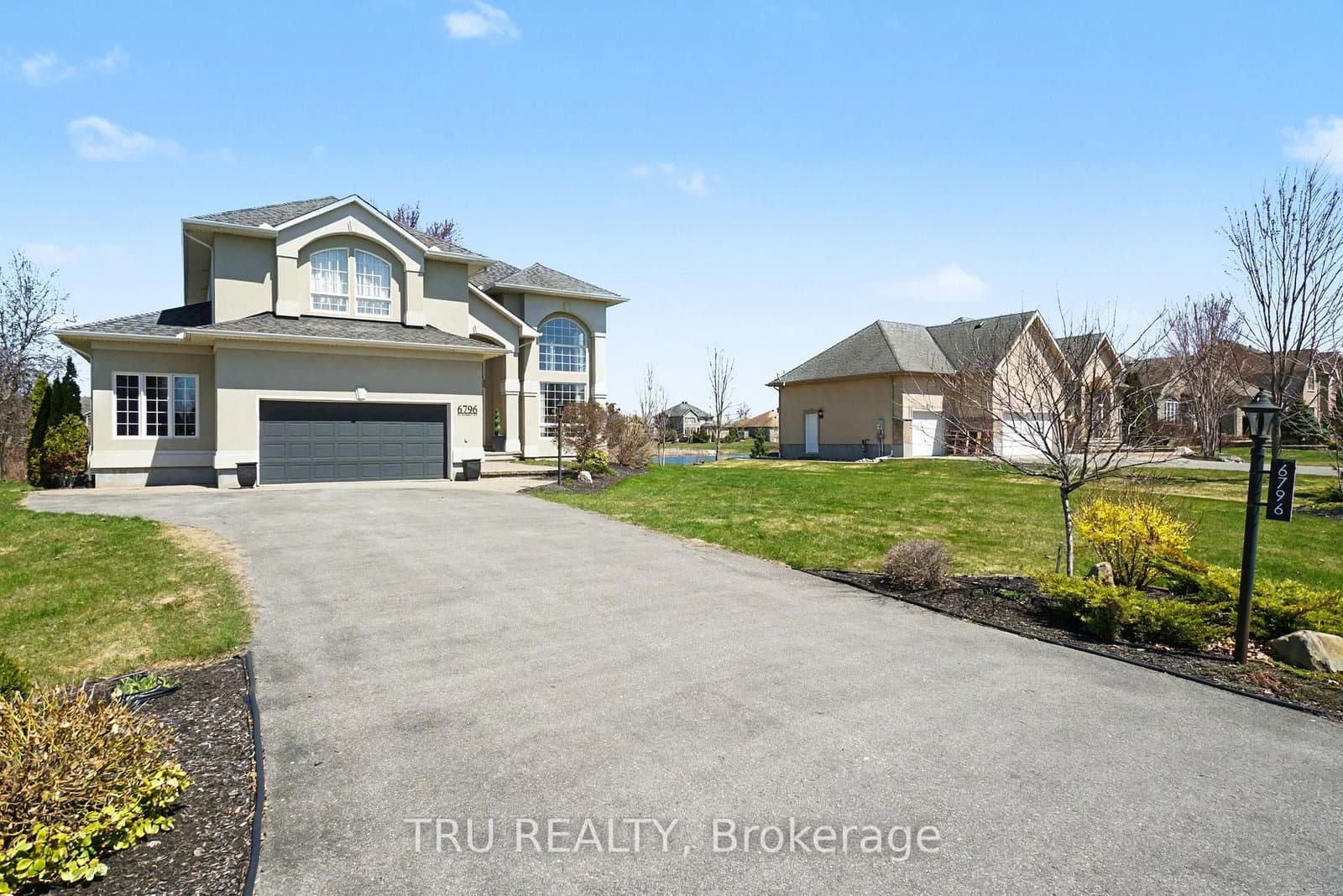 6796 Suncrest Drive, Ottawa, ON — photo 3