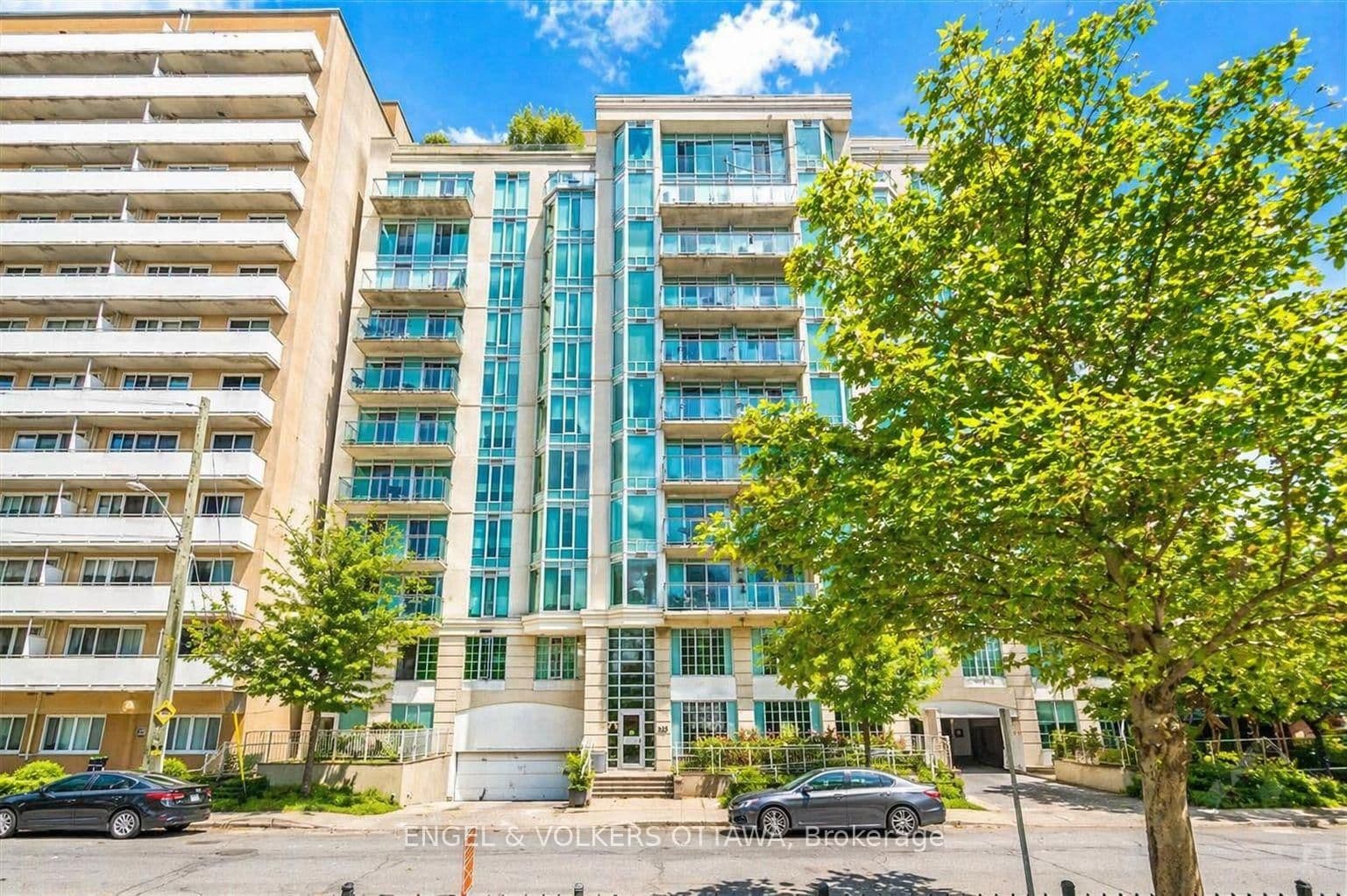 1112 - 138 Somerset Street, Ottawa, ON