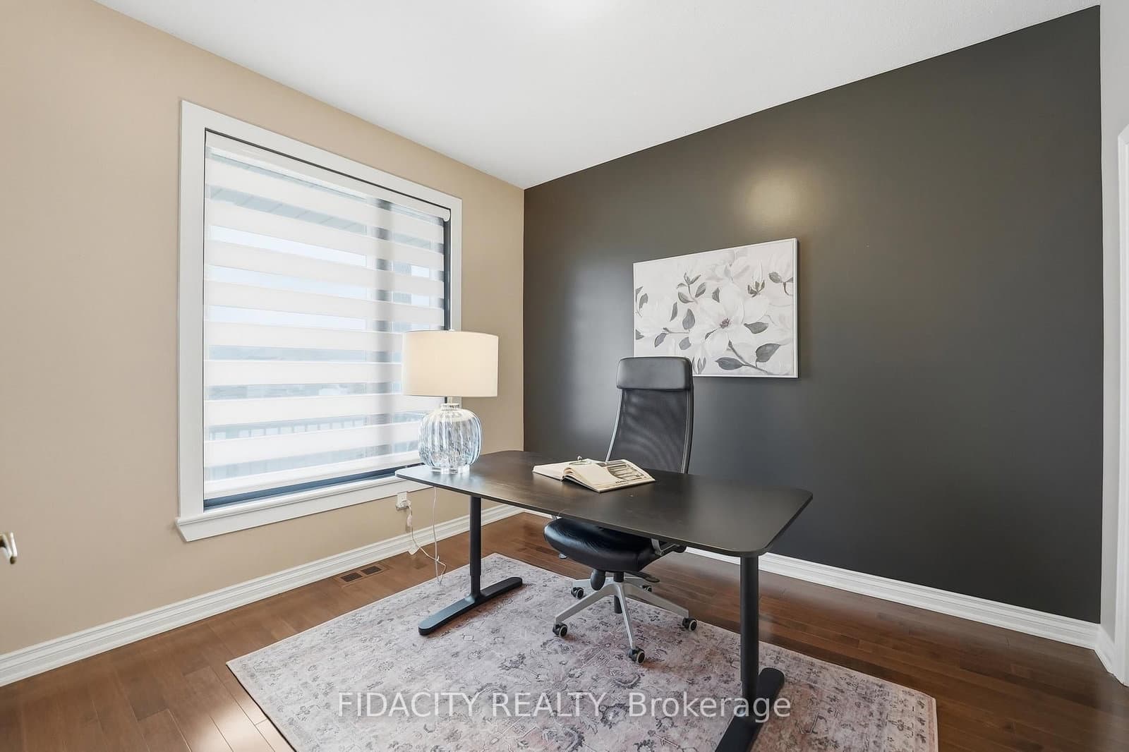 31 Sable Run Drive, Stittsville, ON — photo 3