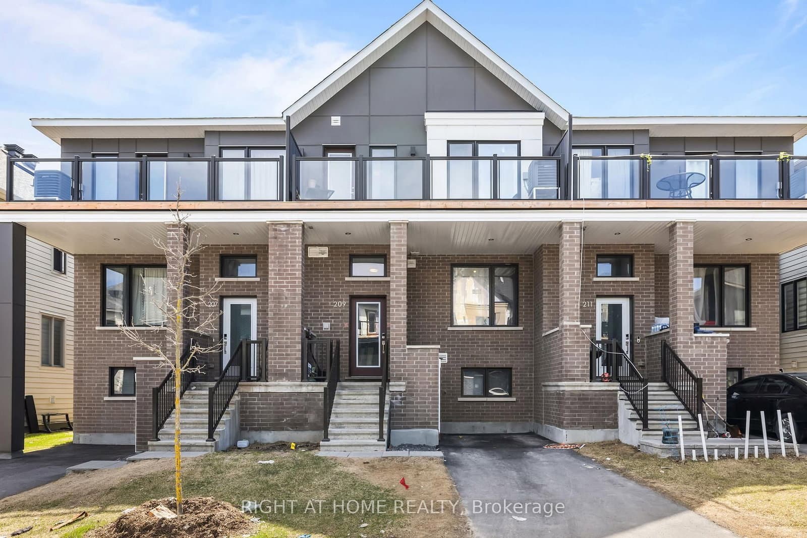 209 Speckled Alder Row, Ottawa, ON
