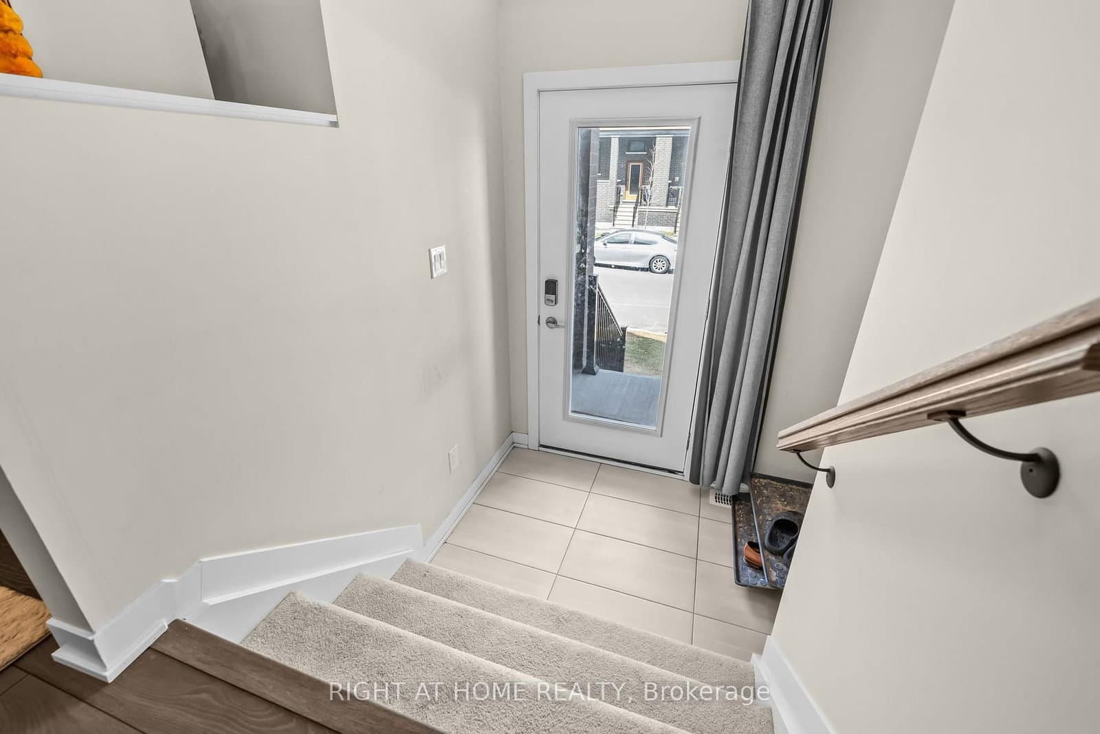 209 Speckled Alder Row, Ottawa, ON — photo 2