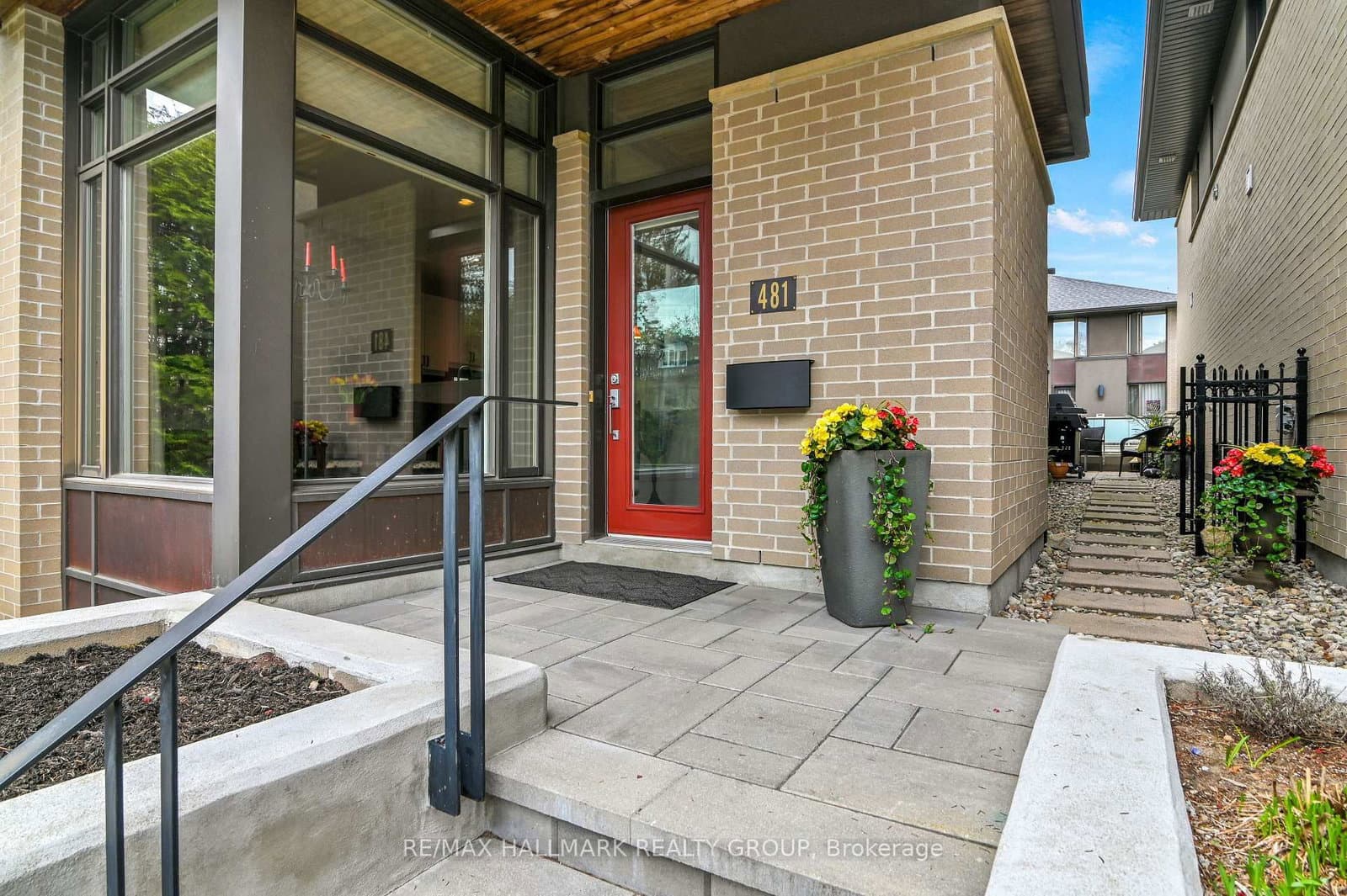 481 Melbourne Avenue, Ottawa, ON — photo 2