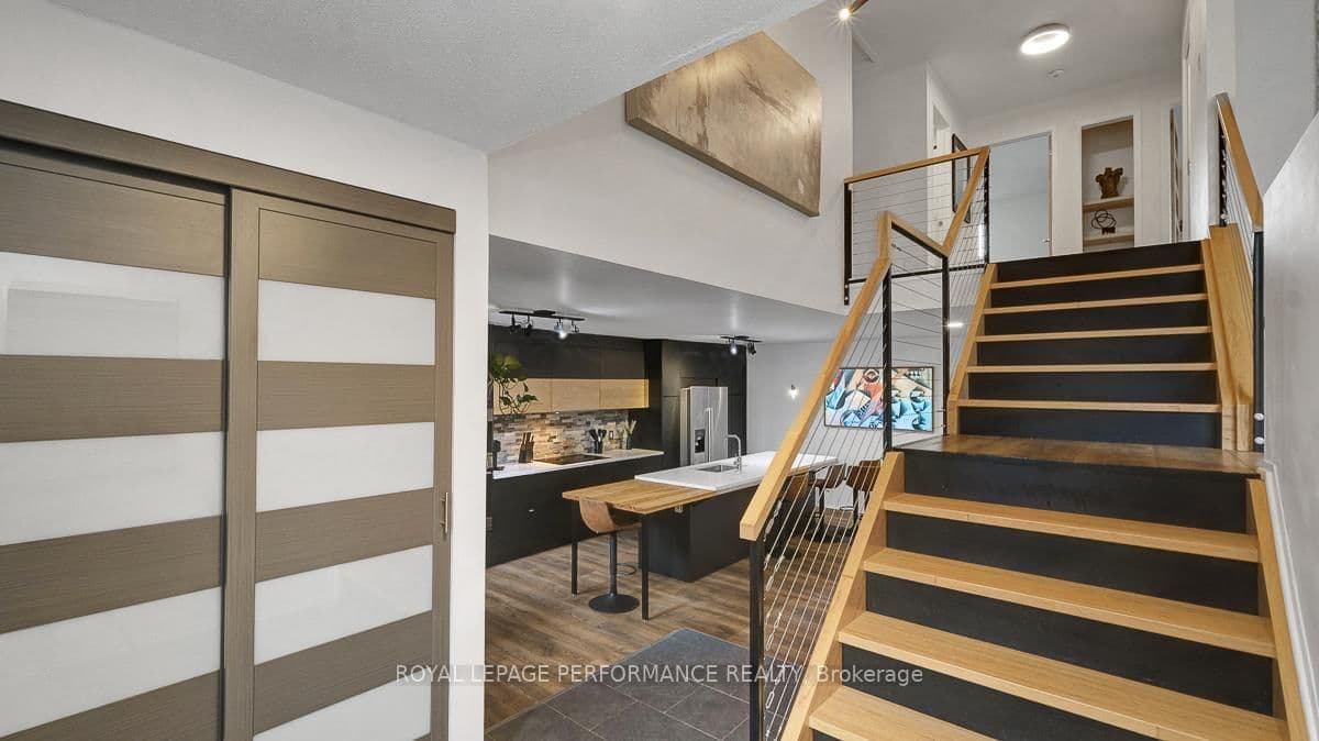 510 Foxview Place, Ottawa, ON — photo 2