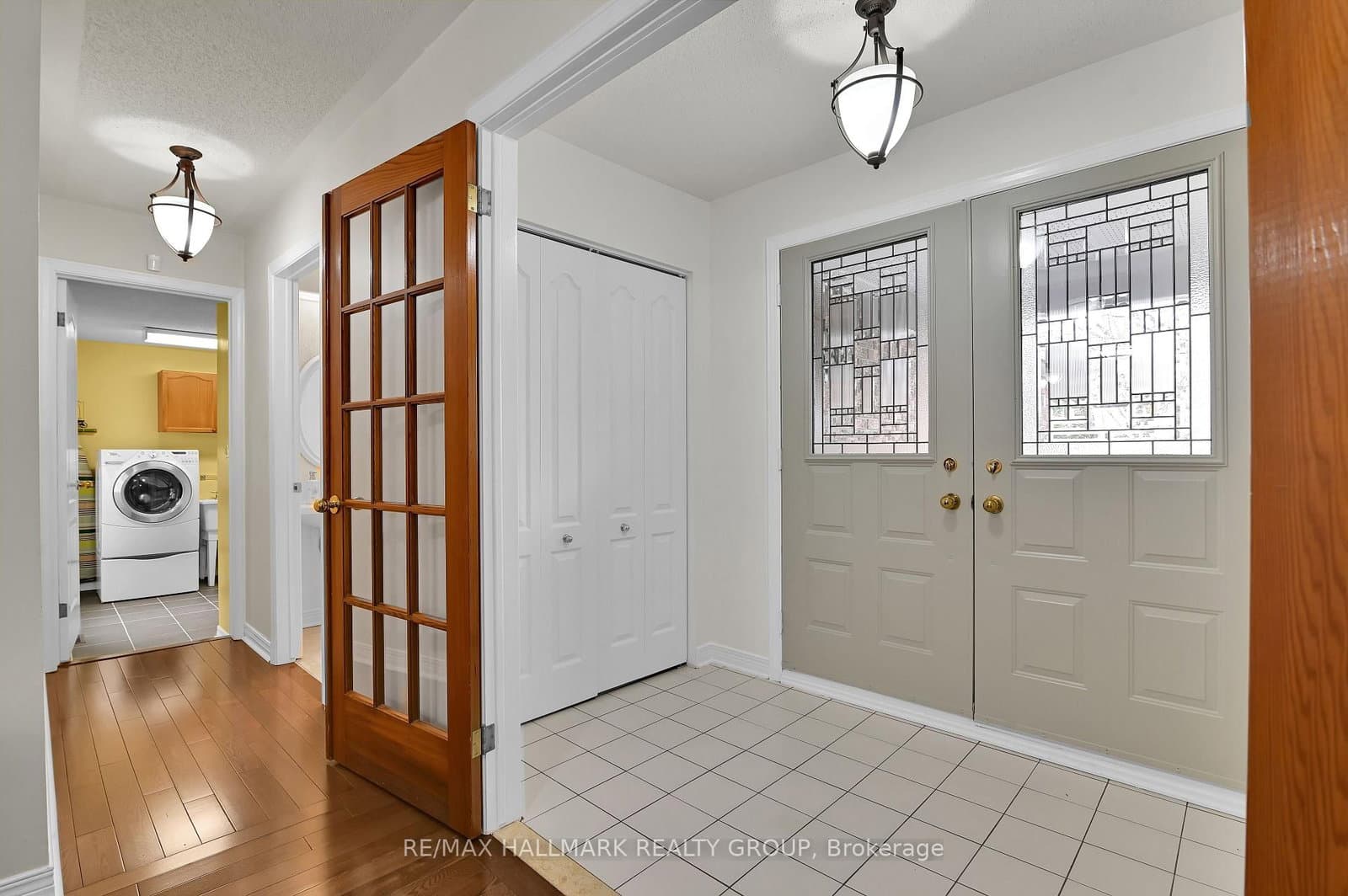 21 Hime Crescent, Ottawa, ON — photo 3