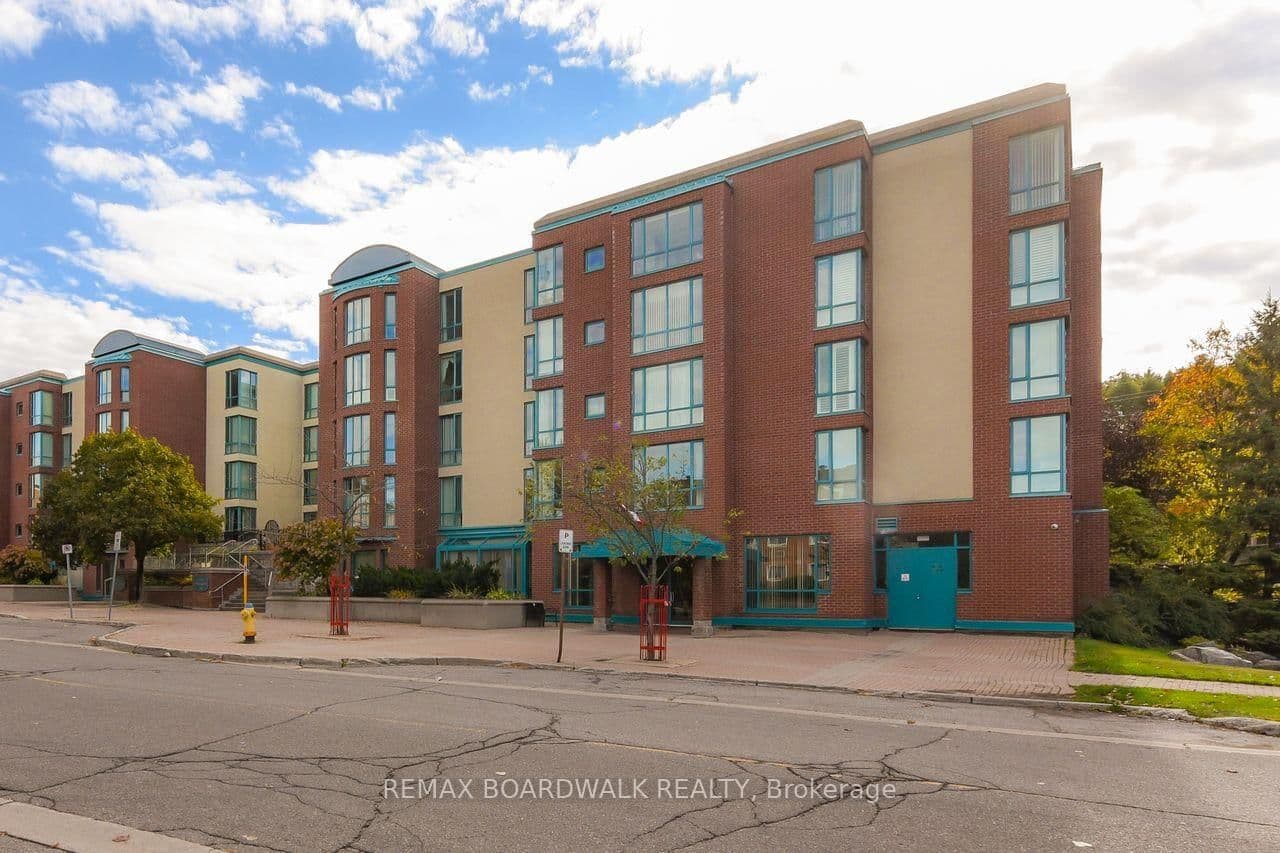206 - 330 Centrum Boulevard, Ottawa, ON