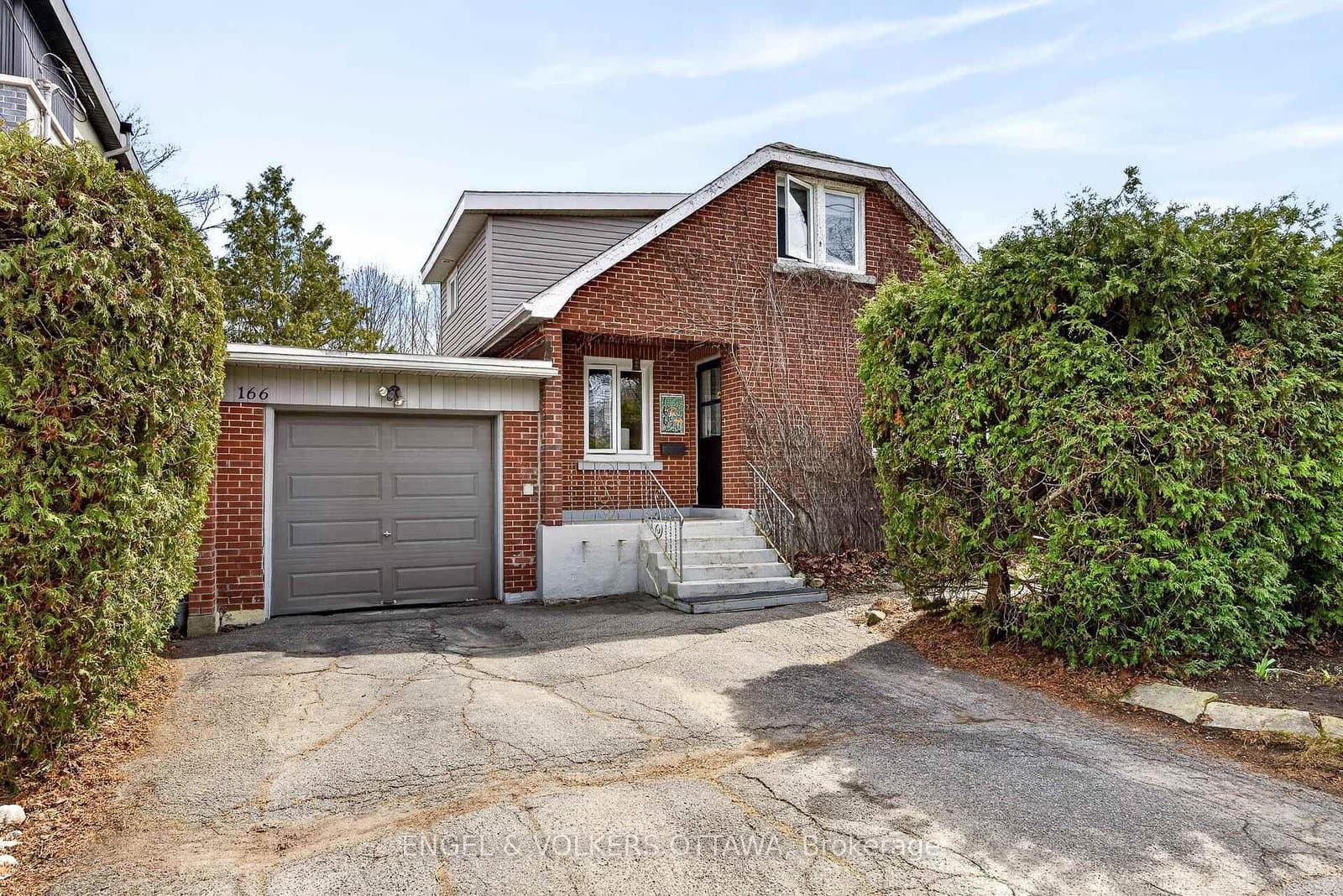 166 Wesley Avenue, Ottawa, ON
