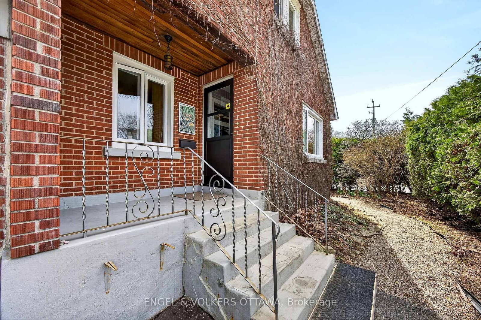 166 Wesley Avenue, Ottawa, ON — photo 2