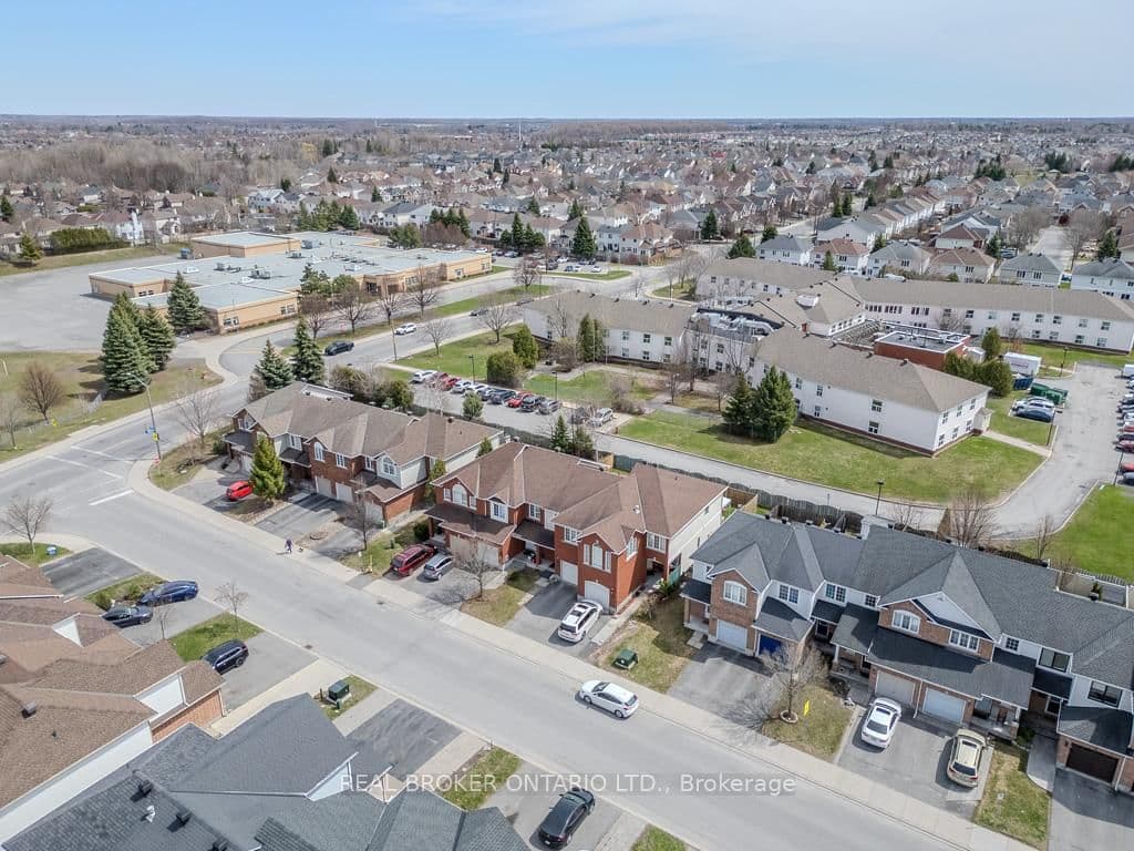 15 Calaveras Avenue, Ottawa, ON — photo 3